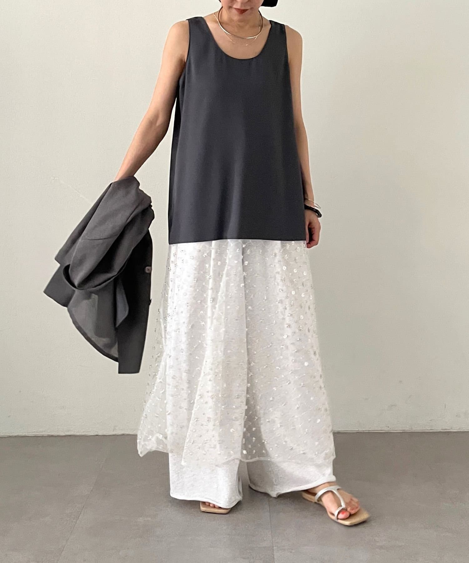 OUTLET(アウトレット) 【Omekashi】ビジューノースリワンピース