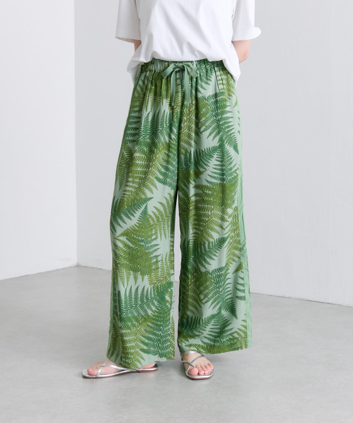 OUTLET(アウトレット) 【ear PAPILLONNER】シダ柄パンツ