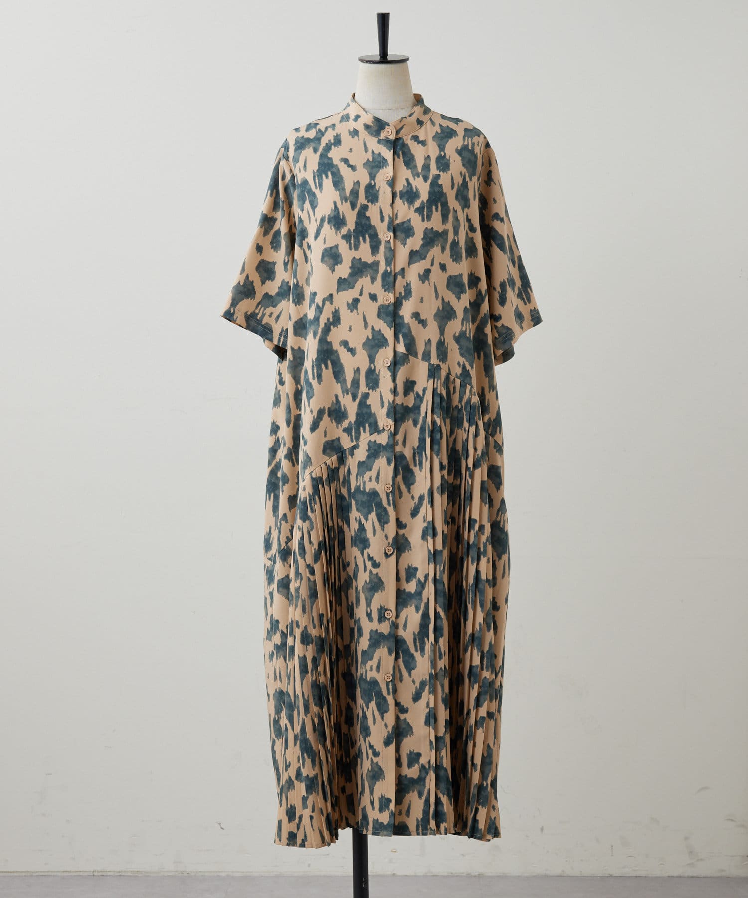 OUTLET(アウトレット) 【ear PAPILLONNER】半袖斜めプリーツワンピース