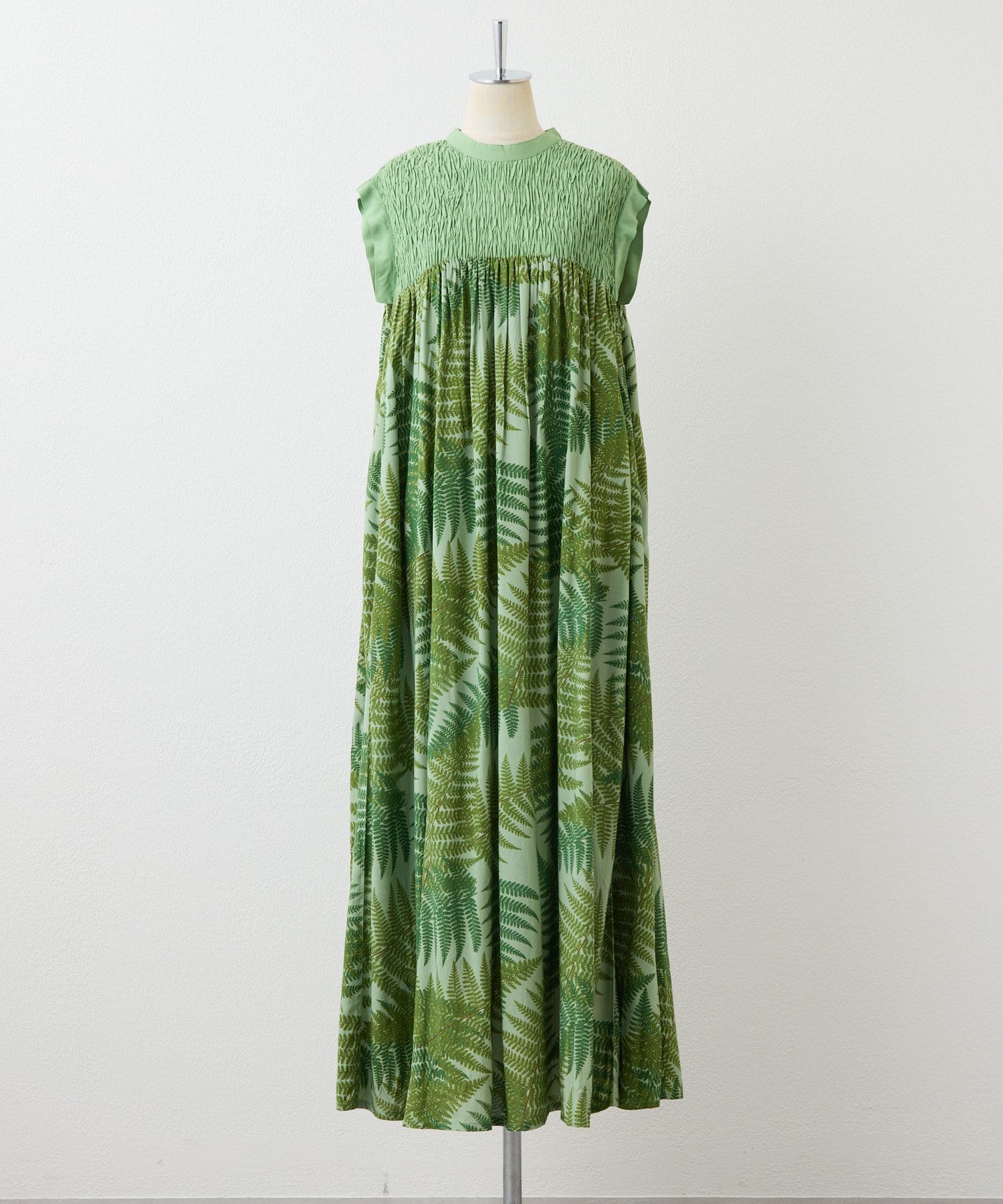 OUTLET(アウトレット) 【ear PAPILLONNER】シダ柄ワンピース