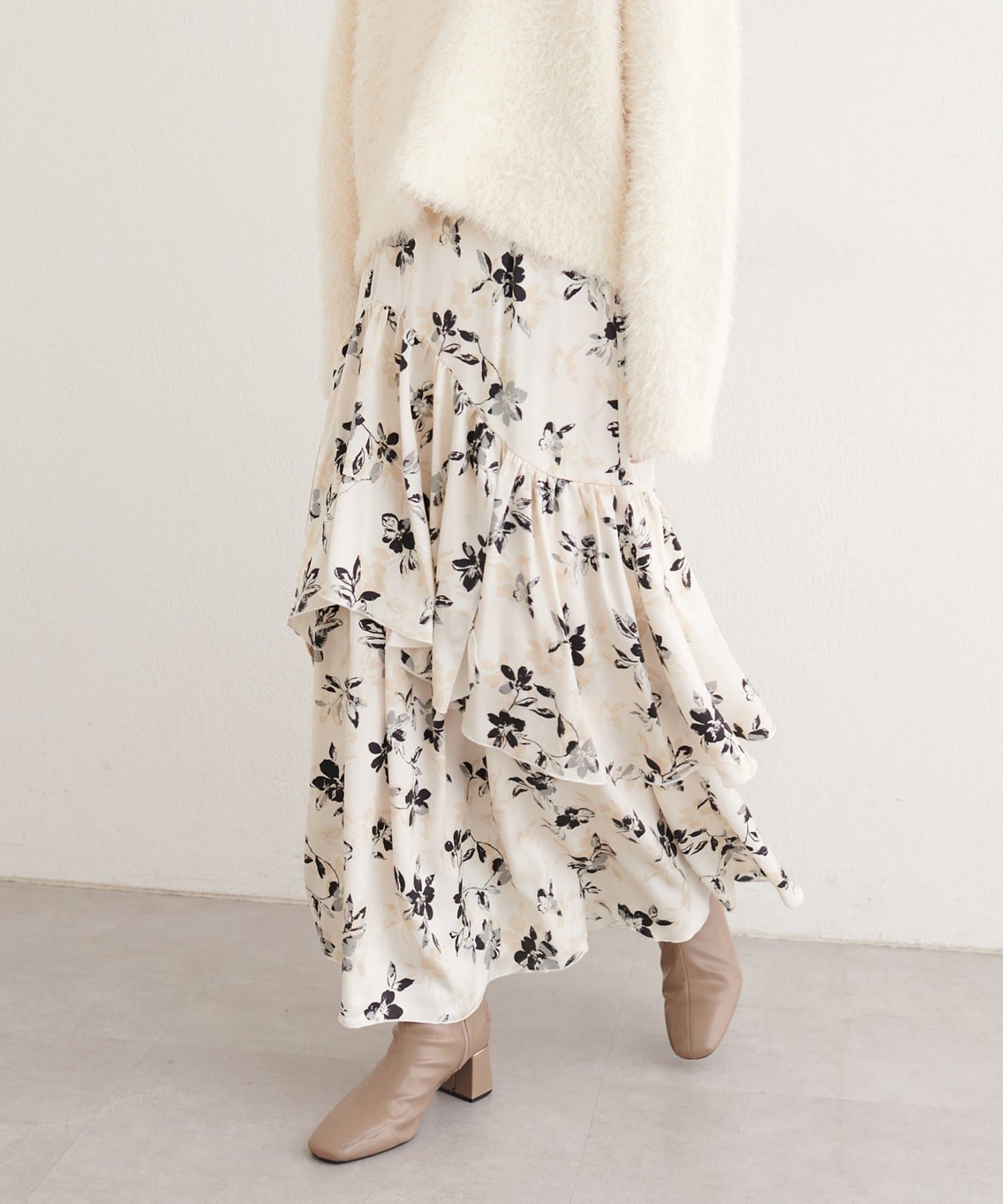 natural couture(ナチュラルクチュール) 裾パイピングスカート