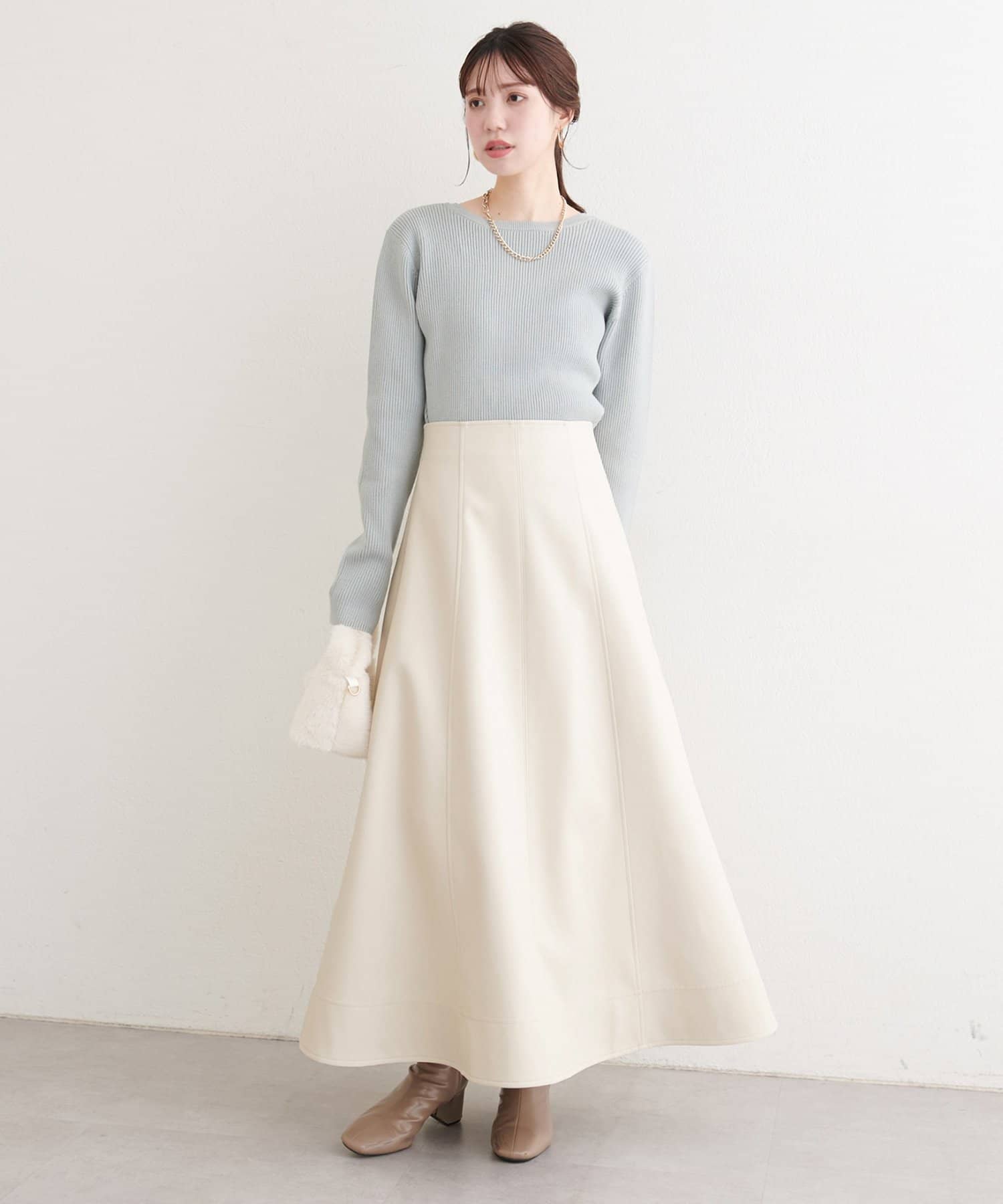 natural couture(ナチュラルクチュール) フェイクレザーフレアスカート