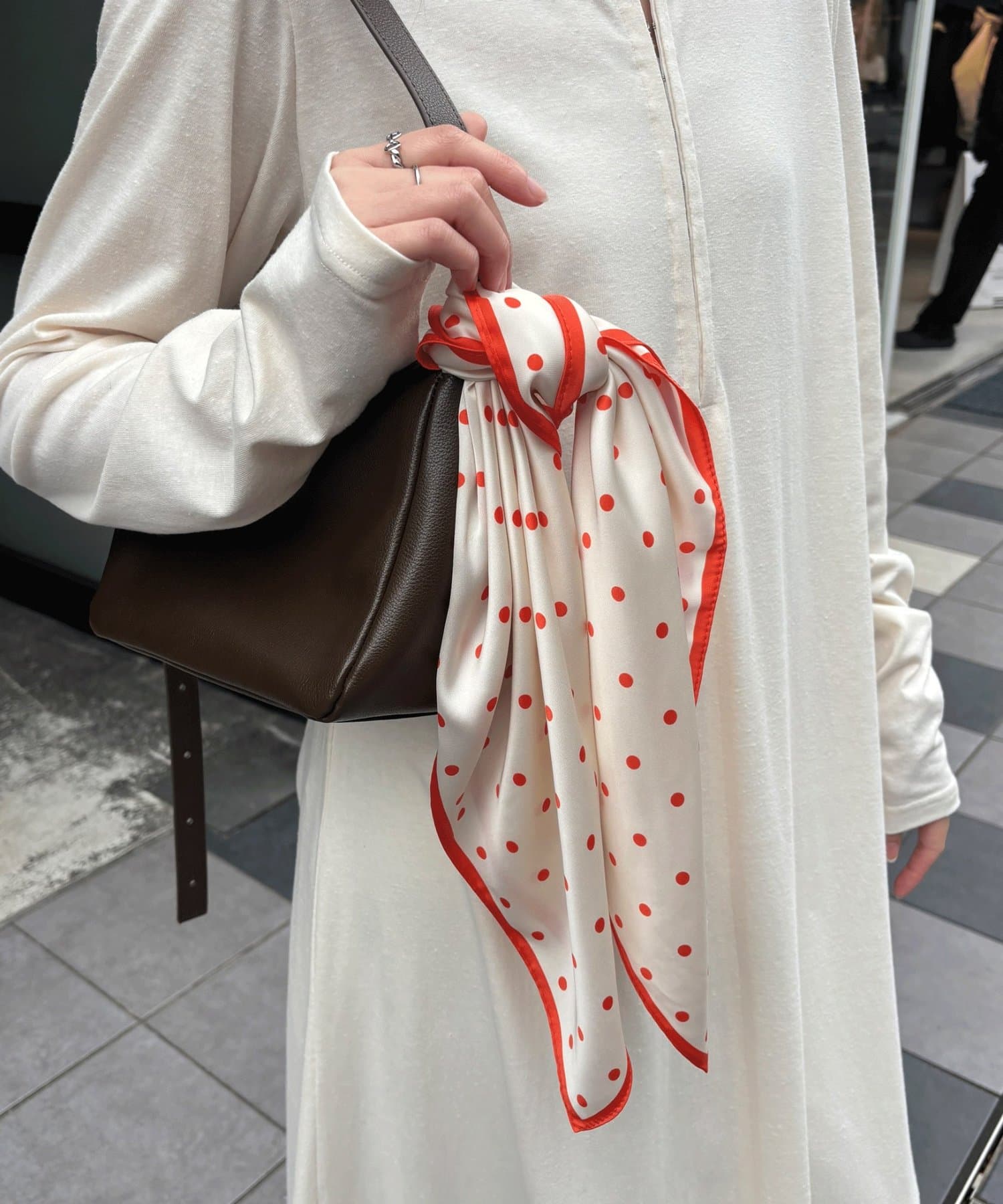 COLLAGE GALLARDAGALANTE(コラージュ ガリャルダガランテ) 【PAPILLONNER/パピヨネ】スクエアドットスカーフ/セレモニー