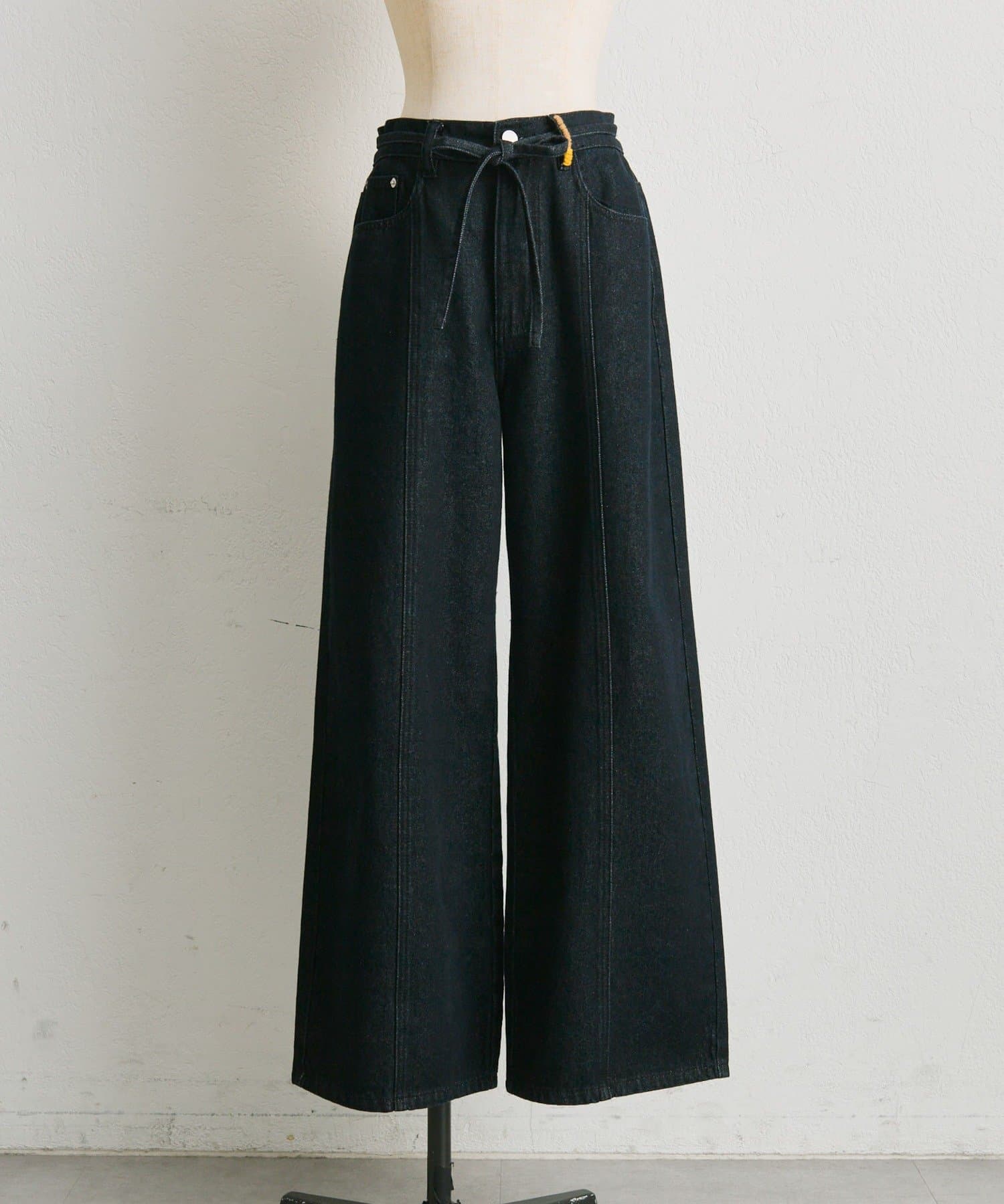 ear PAPILLONNER(イア パピヨネ) 《バックウエストゴム/切替入り》ポケット花刺しゅうデニム【SUM1 STYLE(スミスタイル)】