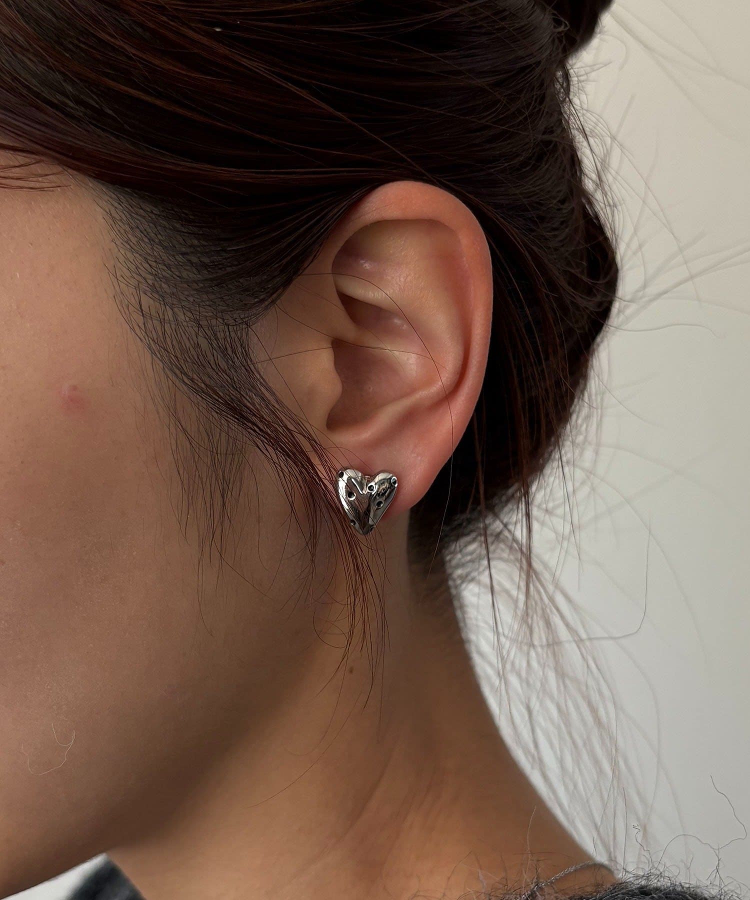 CAPRICIEUX LE'MAGE(カプリシュレマージュ) 〈GOLDY/ゴールディ〉ドットハートプチイヤリング