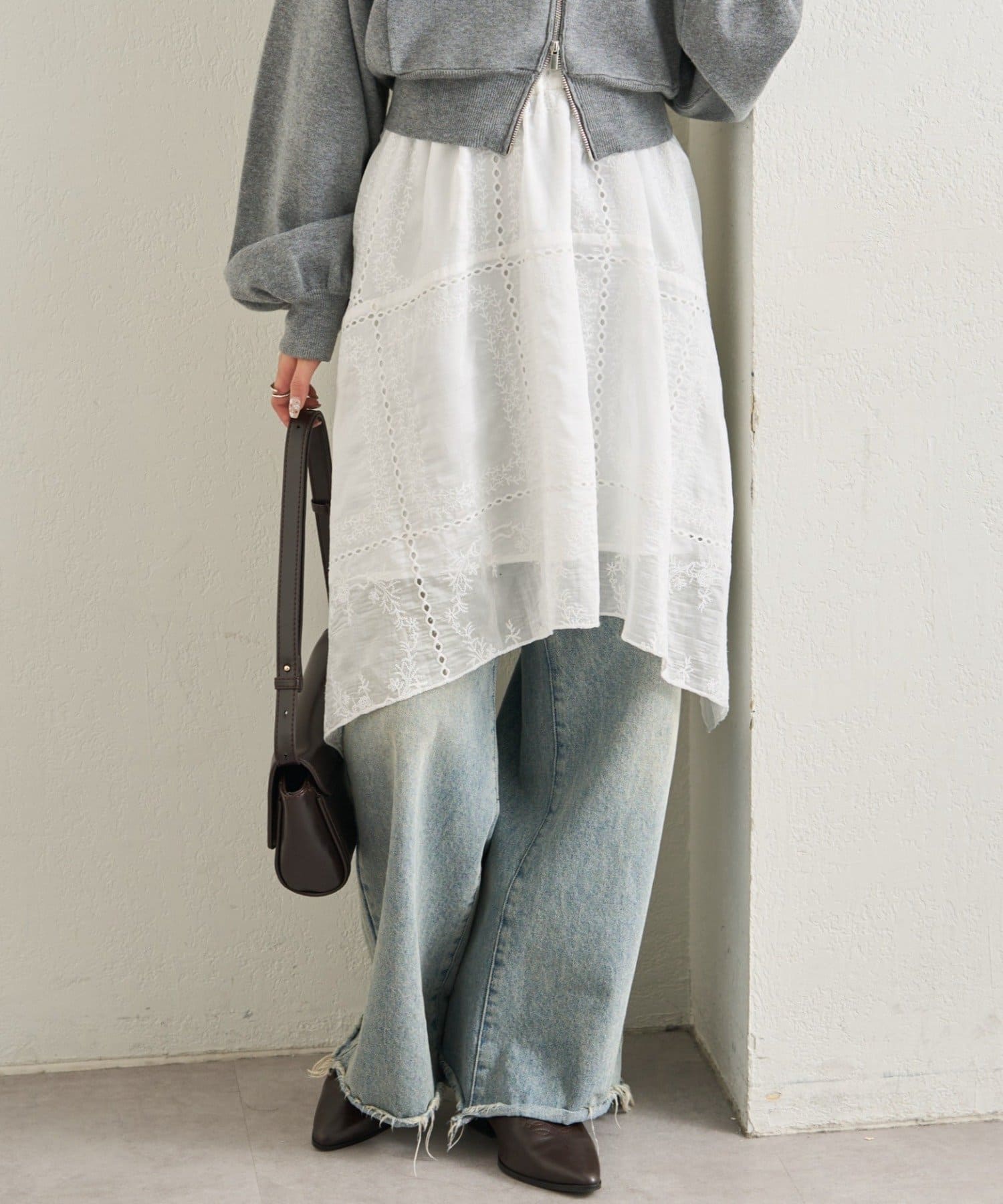 mystic(ミスティック) エンブロイダリー ヘムスカート