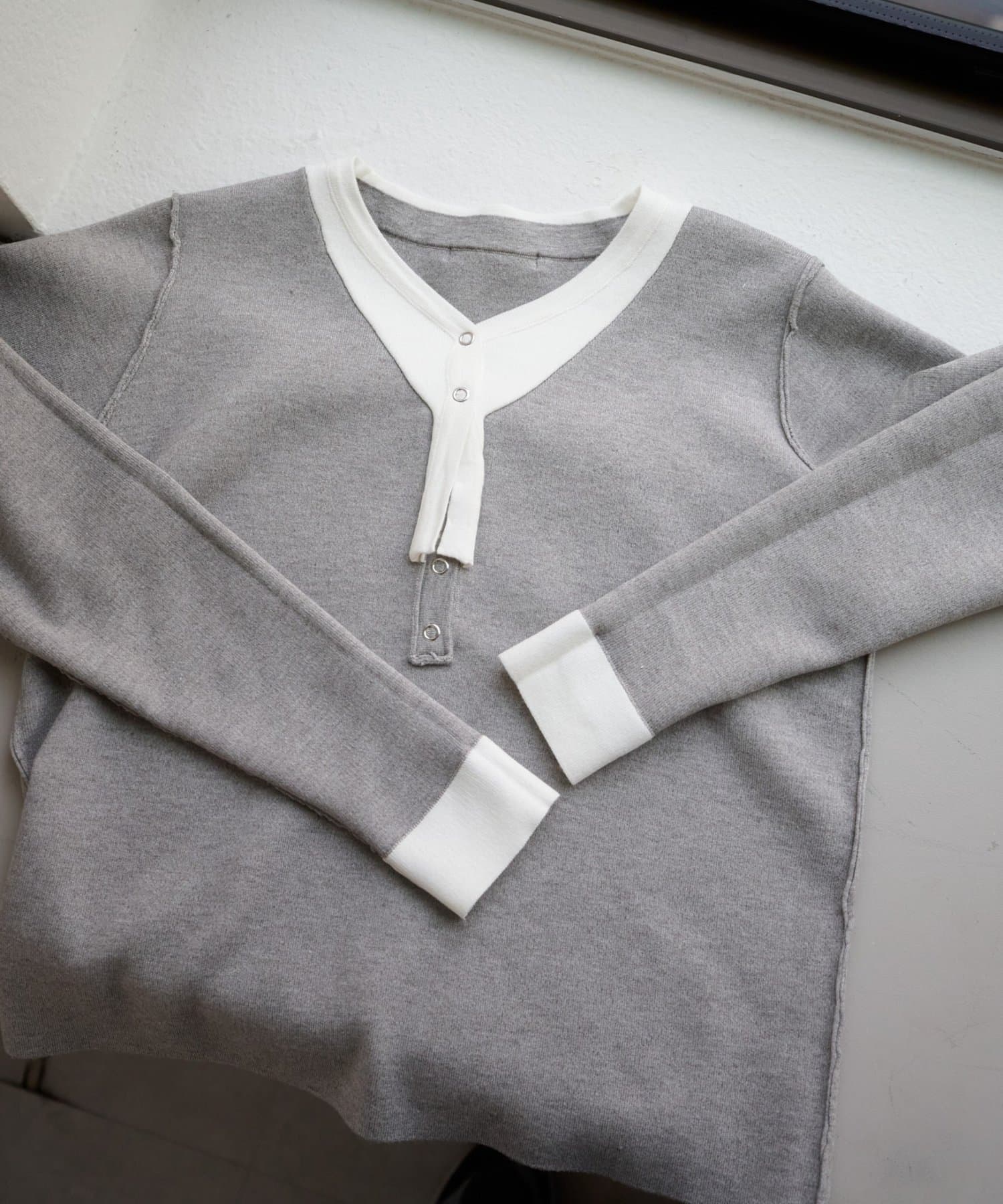 DISCOAT(ディスコート) レイヤード風リングドットヘンリーネックプルオーバー