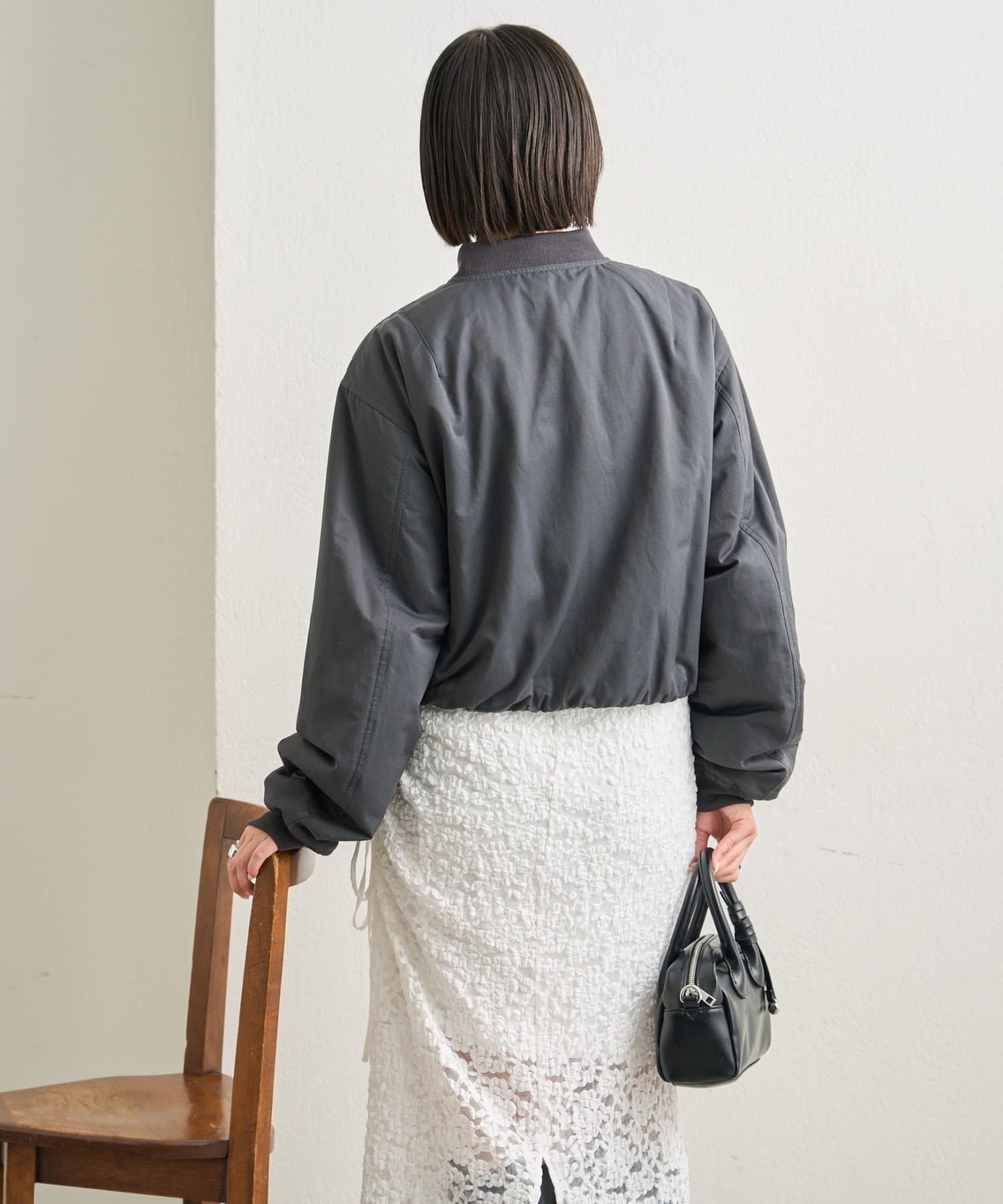 mystic(ミスティック) サテンショートブルゾン