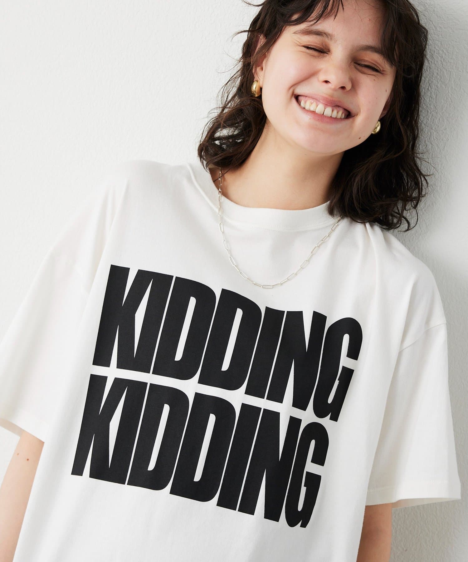 Whim Gazette(ウィム ガゼット) KIDDINGロゴTシャツ
