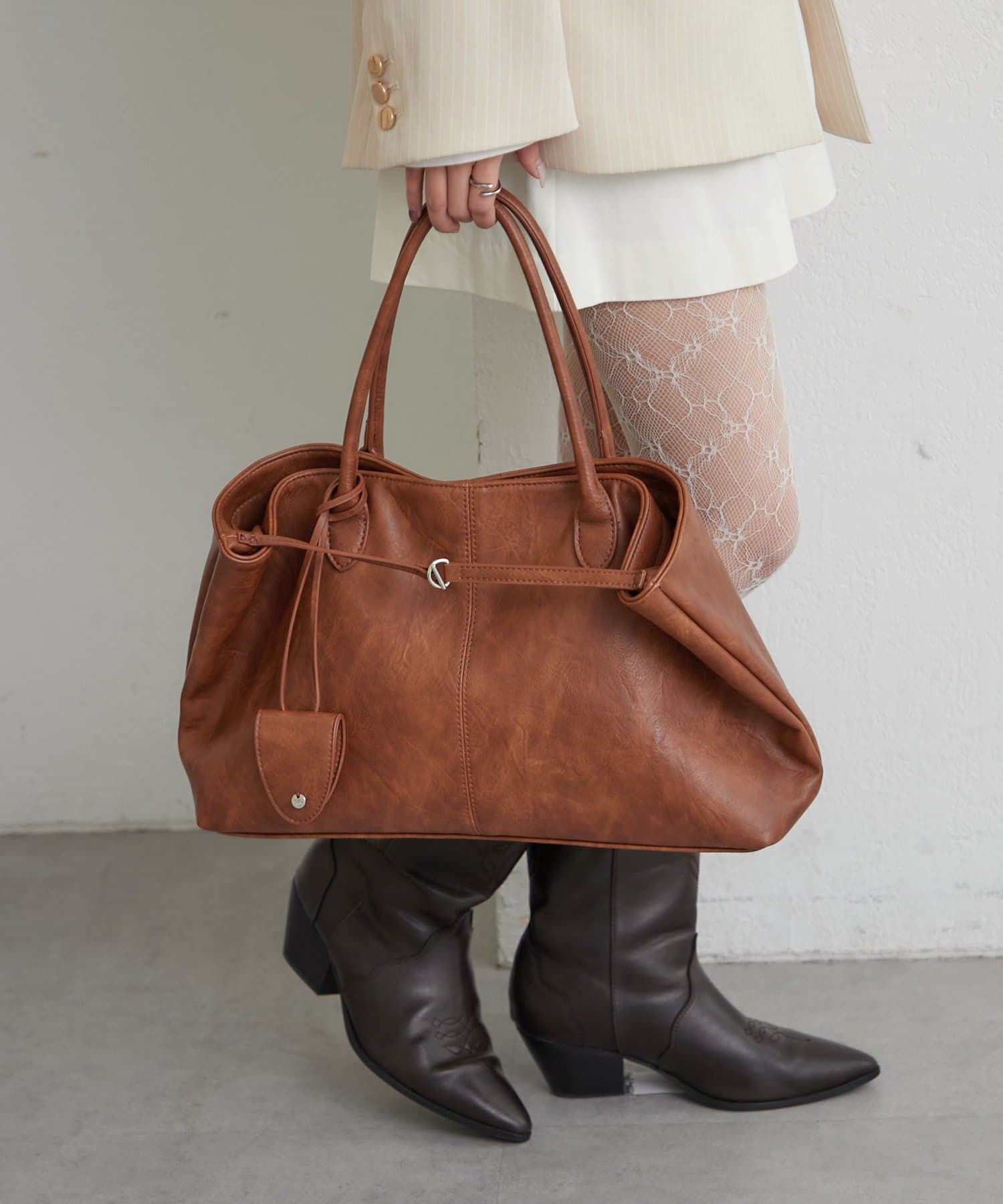 mystic(ミスティック) ベルト付きマルチBAG