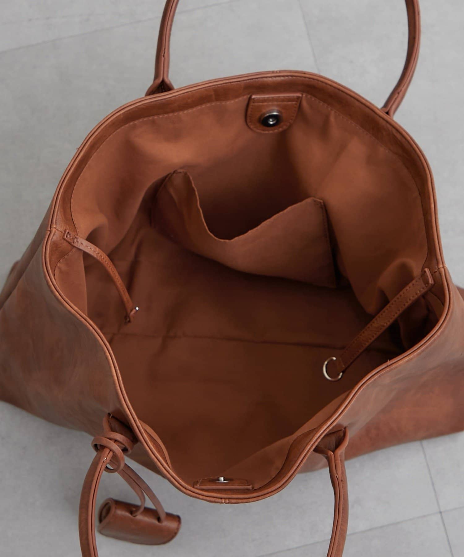 mystic(ミスティック) ベルト付きマルチBAG