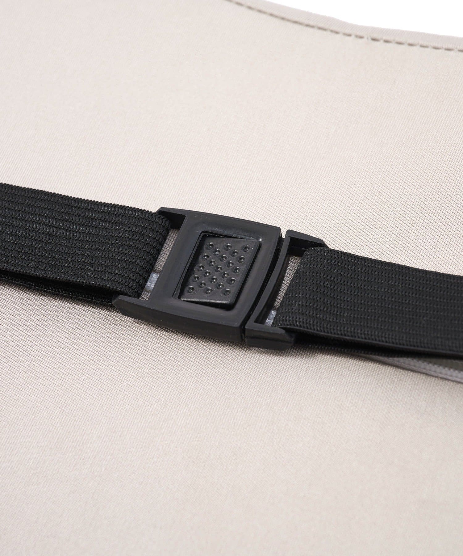 3COINS(スリーコインズ) Car低反発ヘッドレストクッション