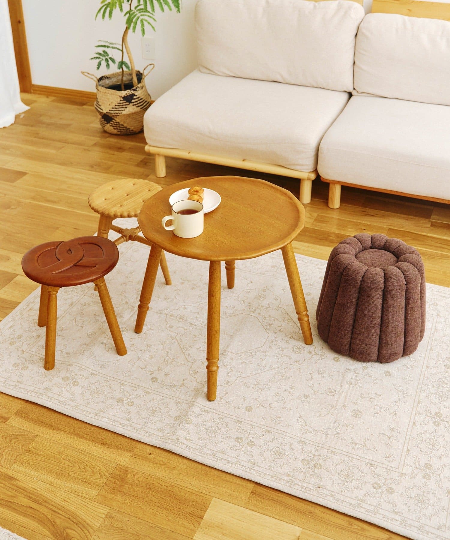 salut!(サリュ) 《WEB限定商品》Biscuitスツール／gâteau
