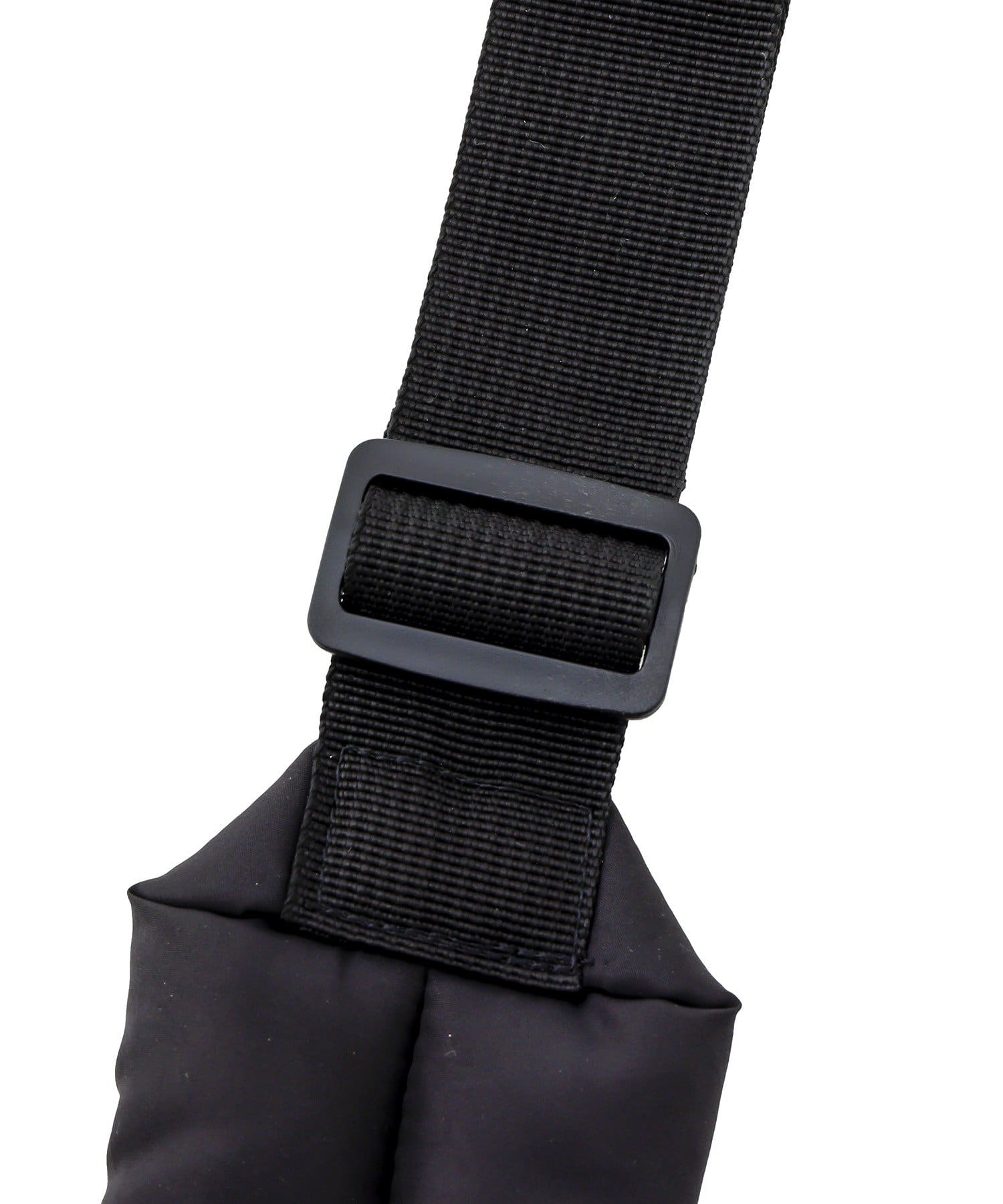 3COINS(スリーコインズ) 中綿肩紐ベルト