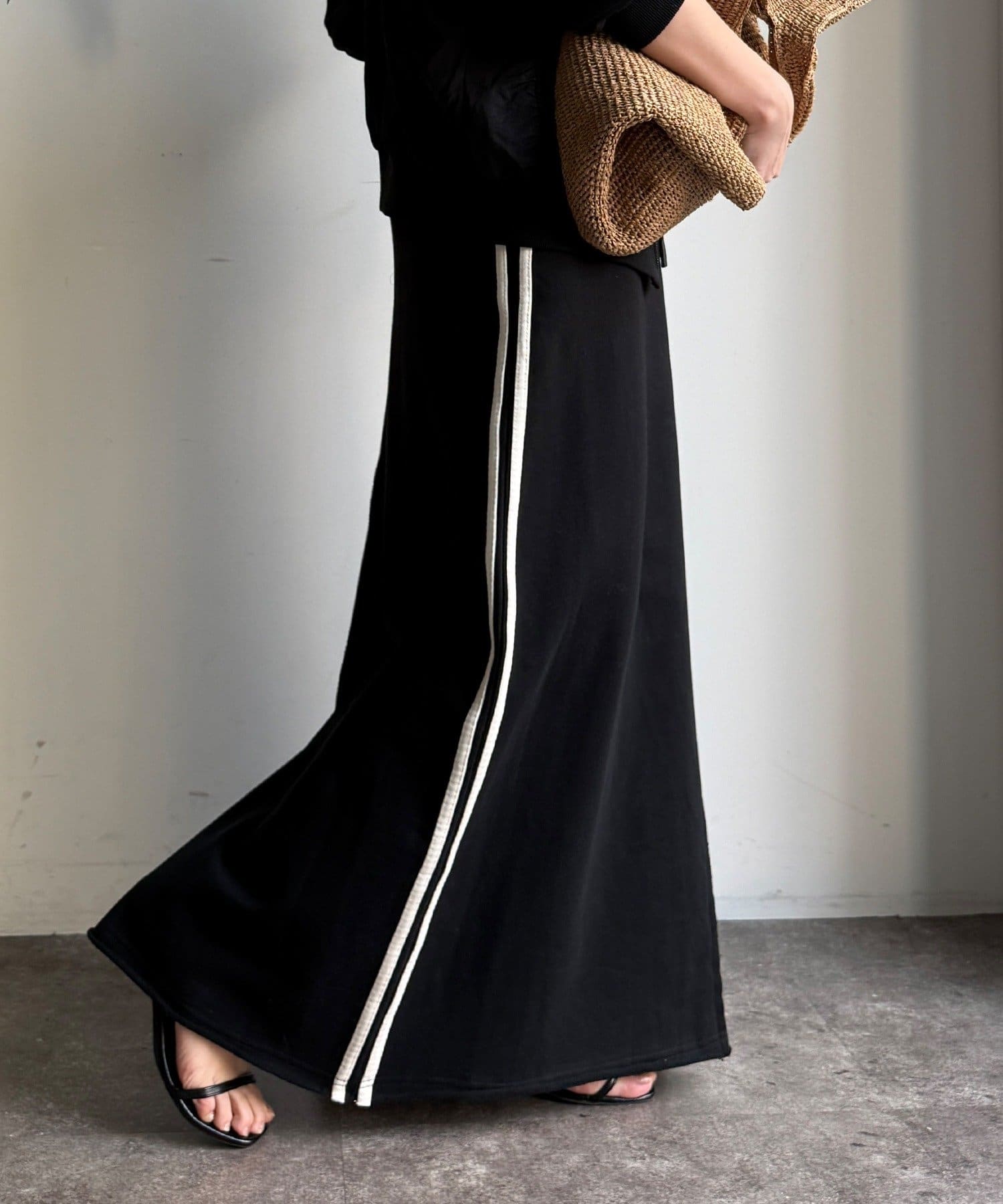 DOUDOU(ドゥドゥ) 【WEB限定】サイドラインスウエットスカート