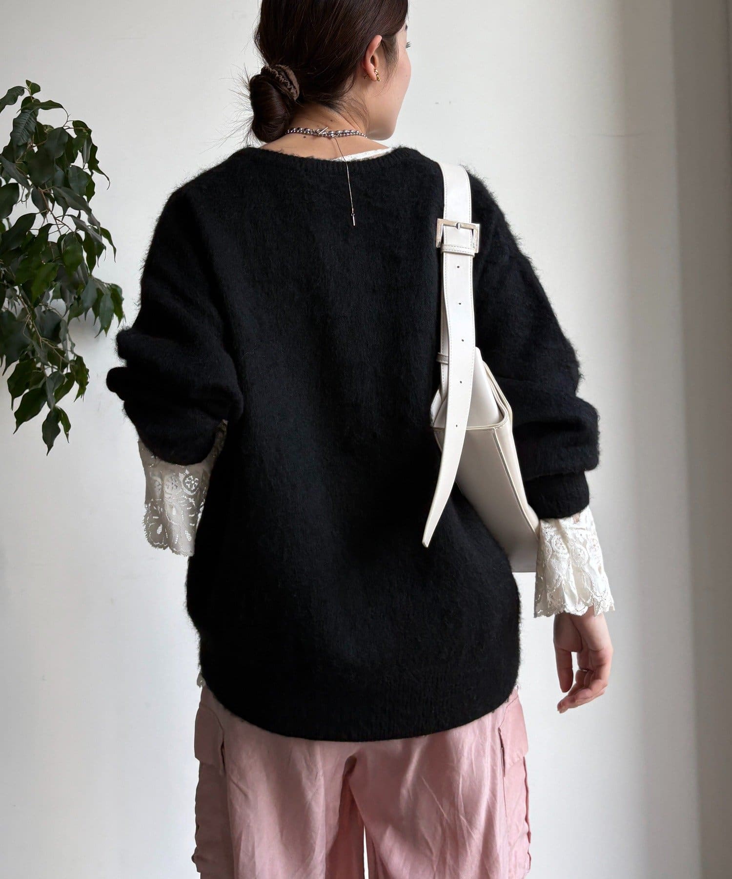 DOUDOU(ドゥドゥ) 深Vスリットニット