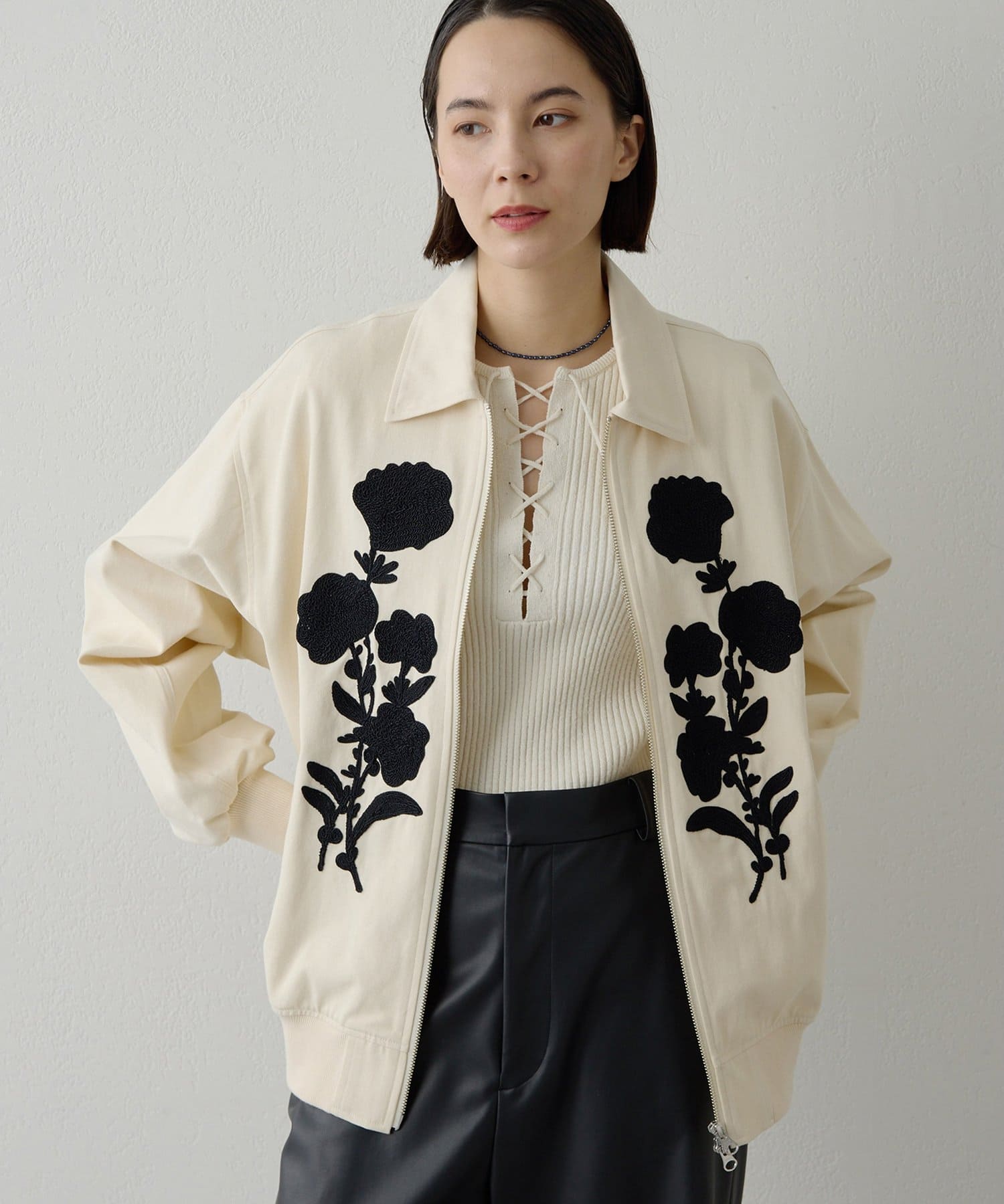 Whim Gazette(ウィム ガゼット) コード刺繍ブルゾン