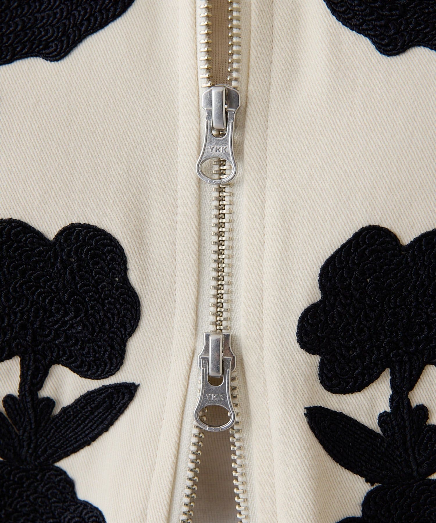 Whim Gazette(ウィム ガゼット) コード刺繍ブルゾン