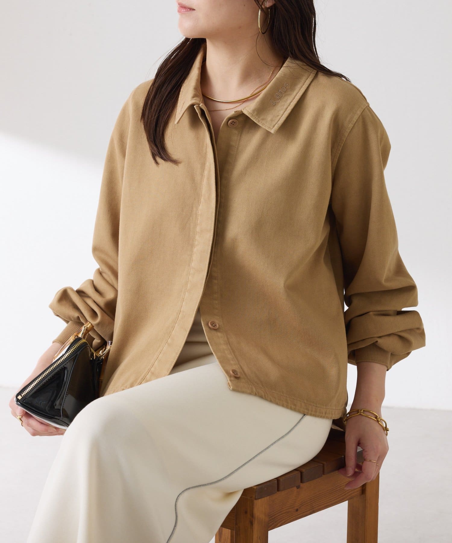 COLLAGE GALLARDAGALANTE(コラージュ ガリャルダガランテ) 【アレンジを楽しめる】Q.anos ドロストスタンドカラーデニムシャツ