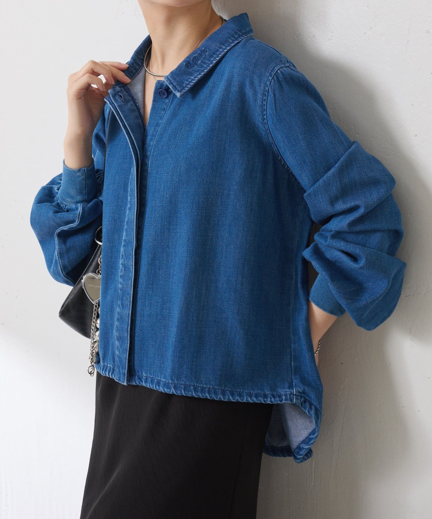 COLLAGE GALLARDAGALANTE(コラージュ ガリャルダガランテ) 【アレンジを楽しめる】Q.anos ドロストスタンドカラーデニムシャツ