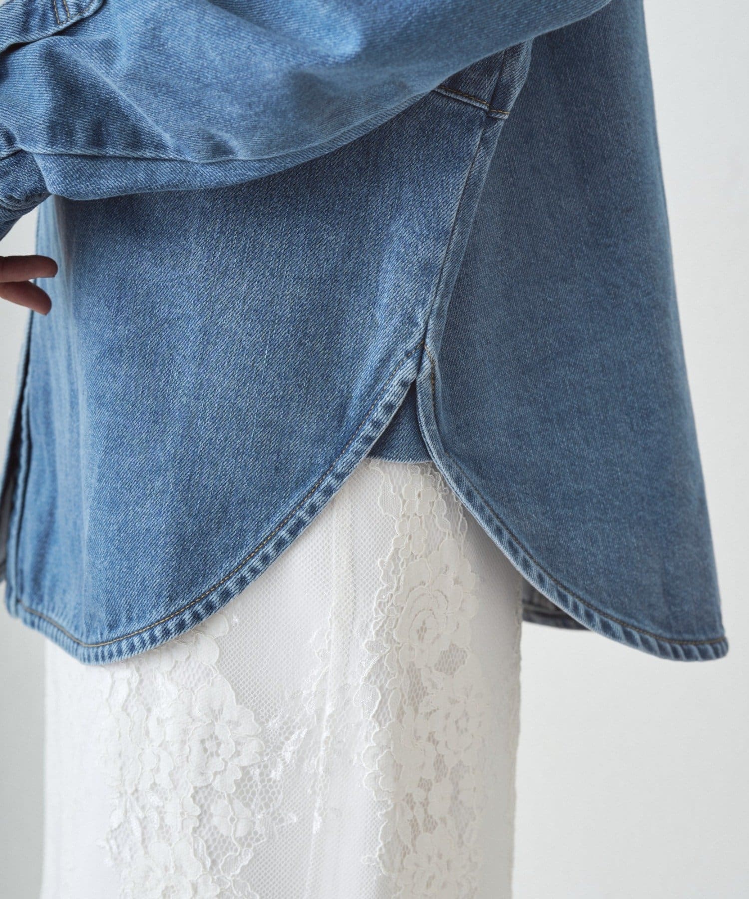 LOUNGEDRESS(ラウンジドレス) スウィッチデニムシャツ/ブルー