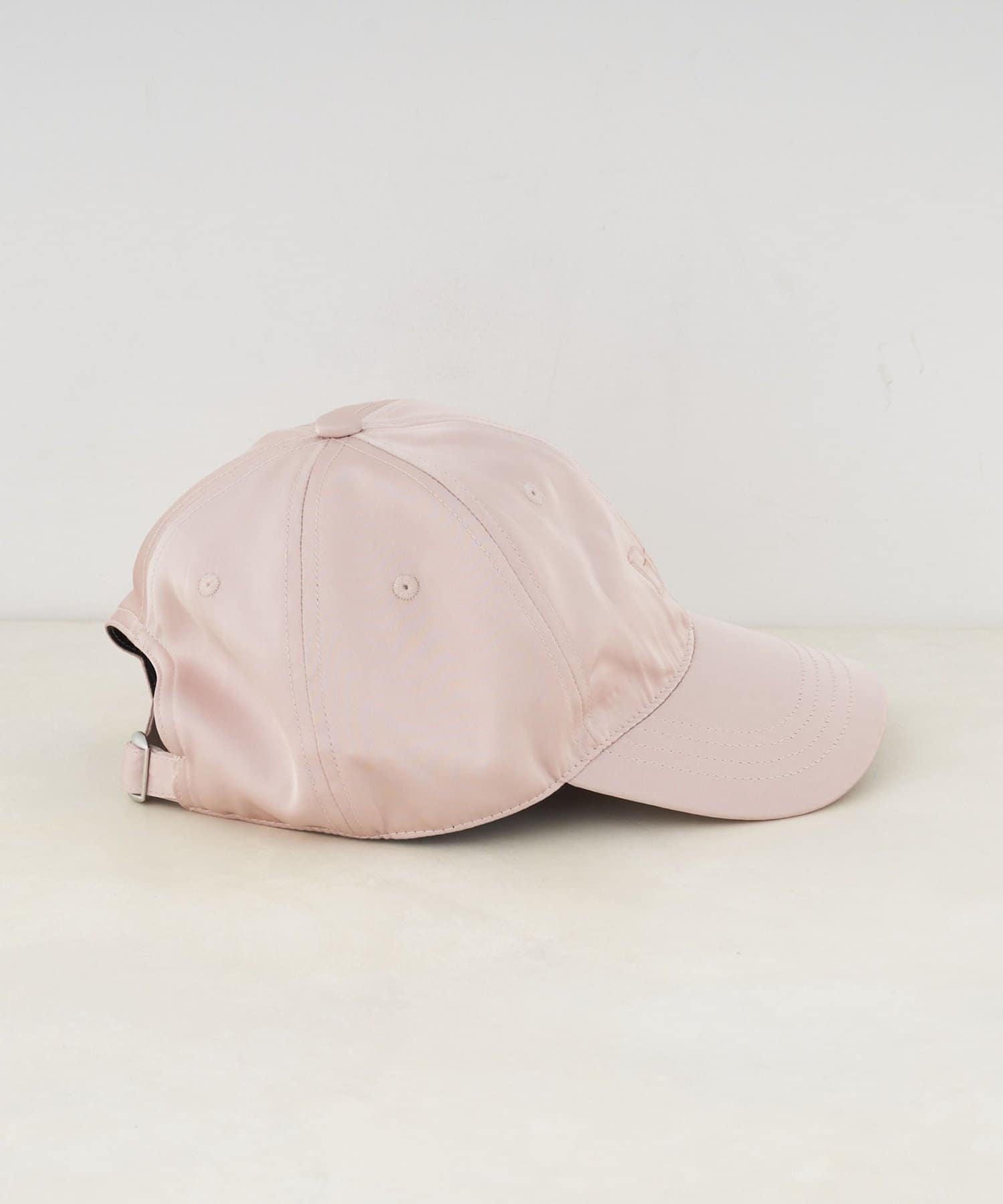 DISCOAT(ディスコート) ロゴ刺繡サテンキャップ