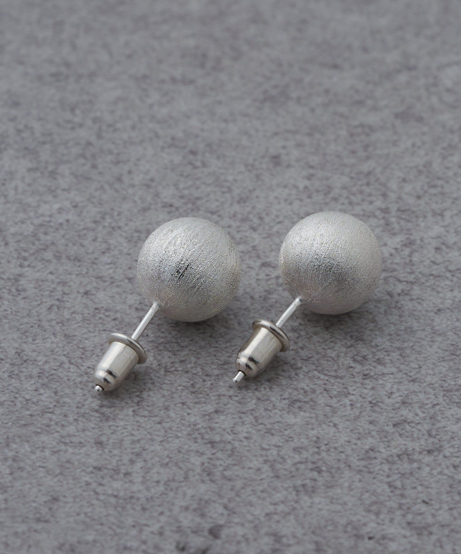 GALLARDAGALANTE(ガリャルダガランテ) 【2.718】メタルボールスタッドピアス