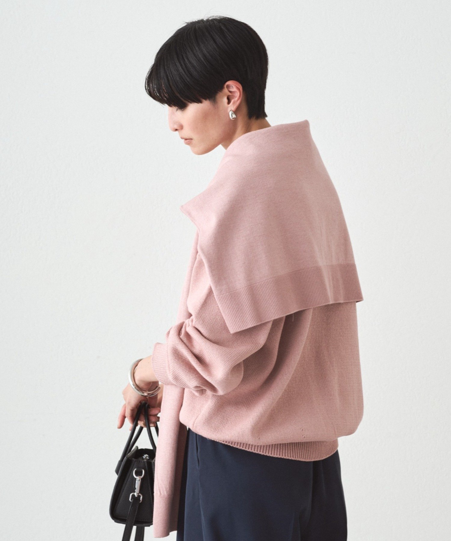 LOUNGEDRESS(ラウンジドレス) 肩掛けニット