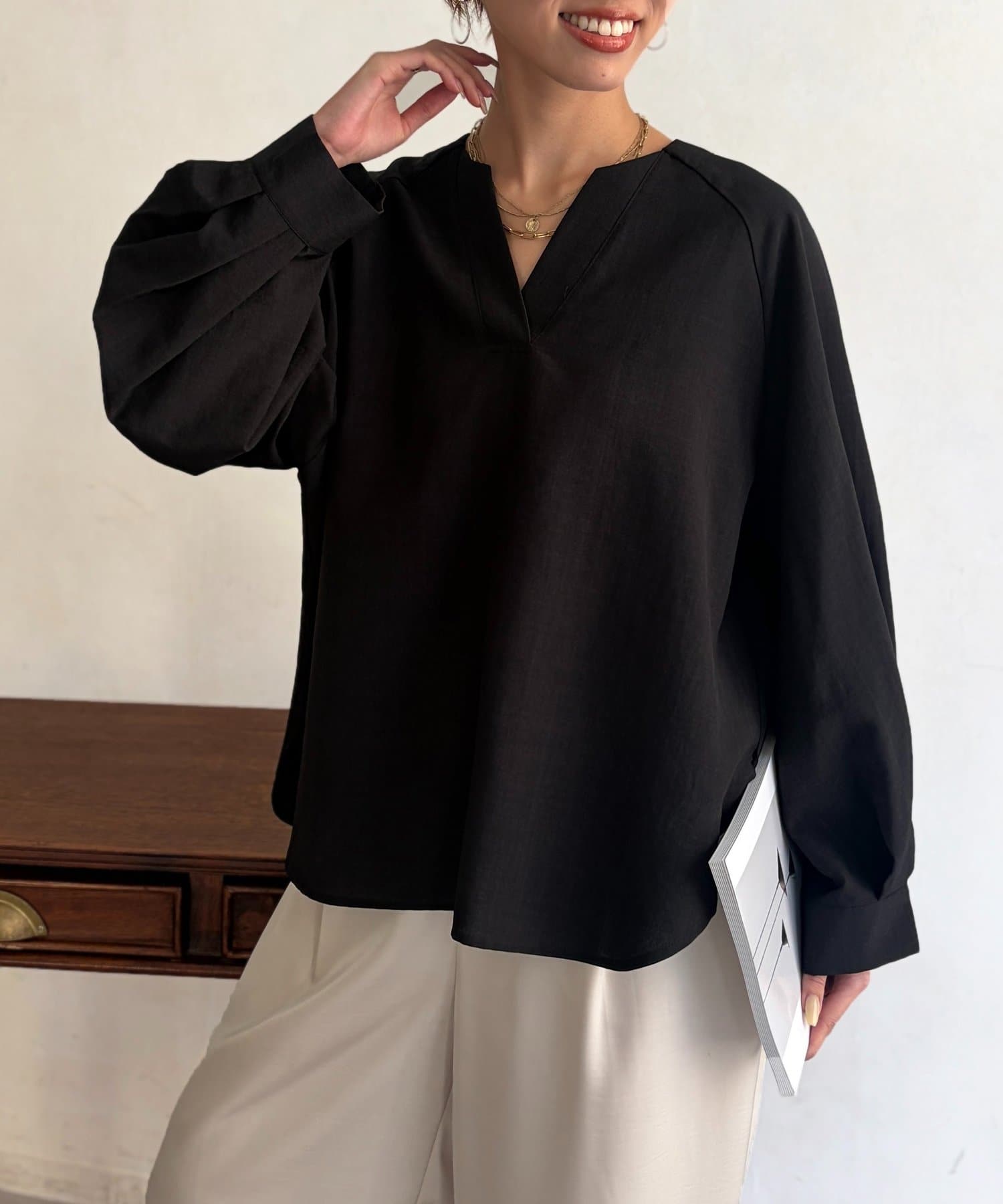 Chez toi(シェトワ) リネンライクスキッパーブラウス