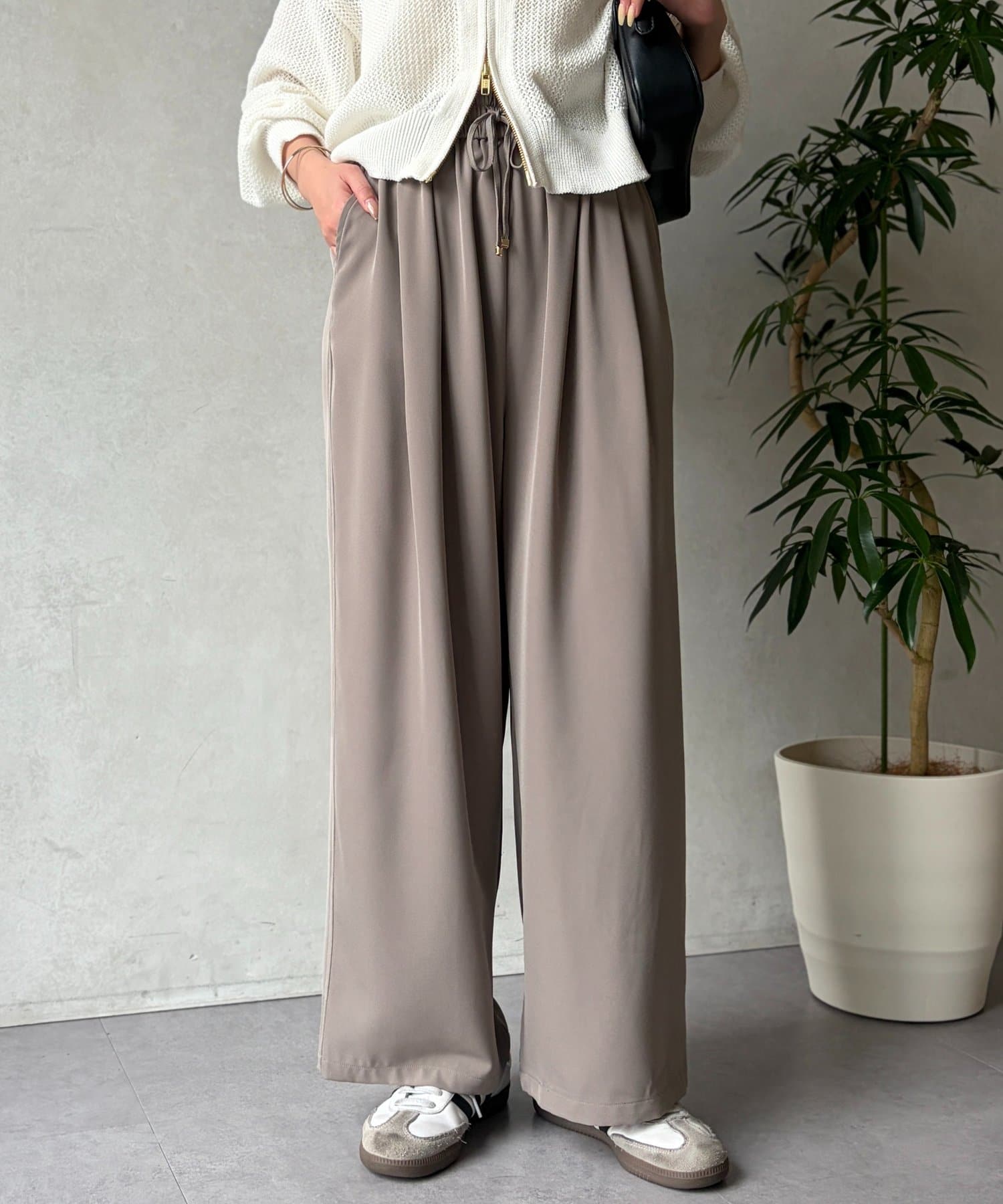 Chez toi(シェトワ) クレープイージーパンツ