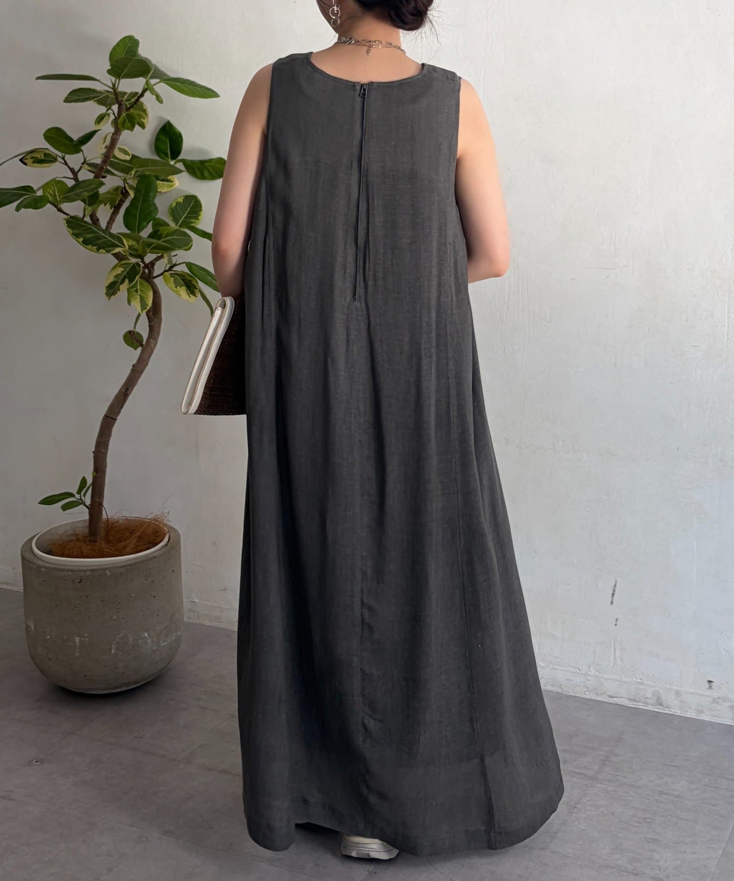 Chez toi(シェトワ) シアーデニムBACKZIPワンピース