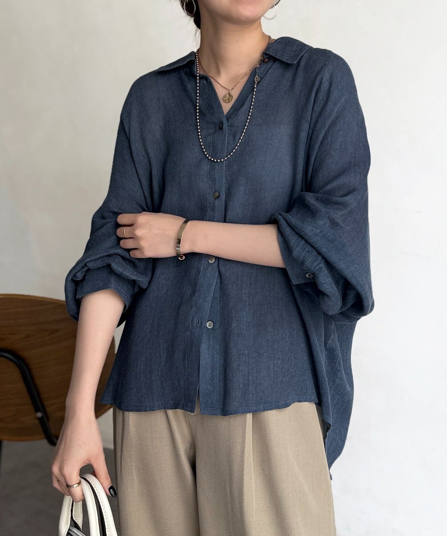 Chez toi(シェトワ) シアーデニムドルマンシャツ