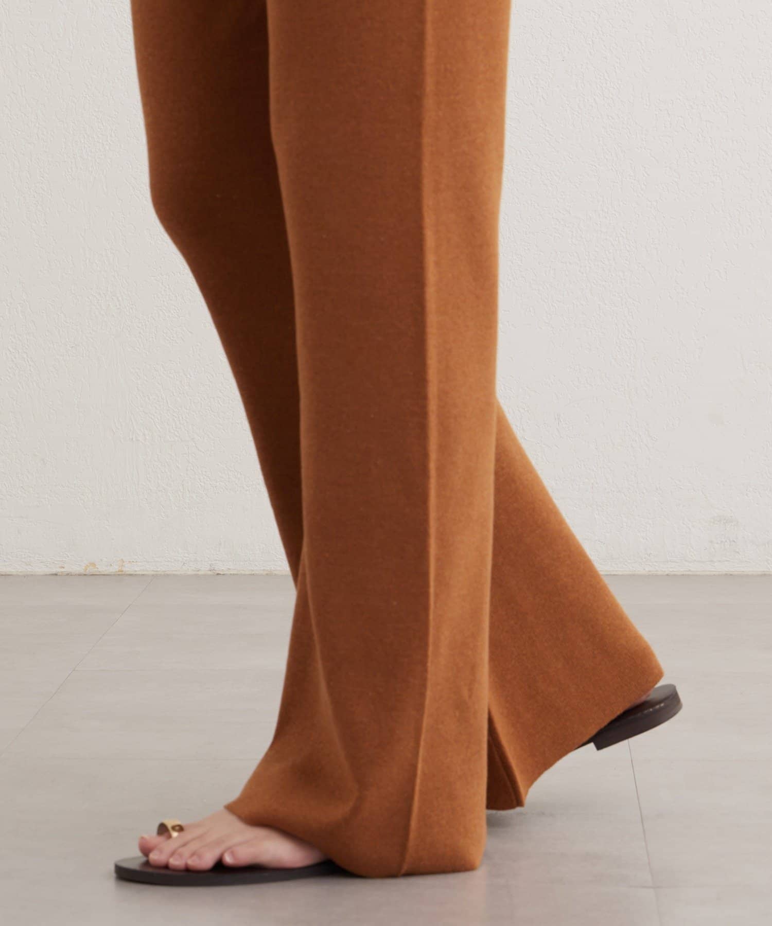 OUTLET(アウトレット) 【earthy_】エコリッチセミフレアニットパンツ