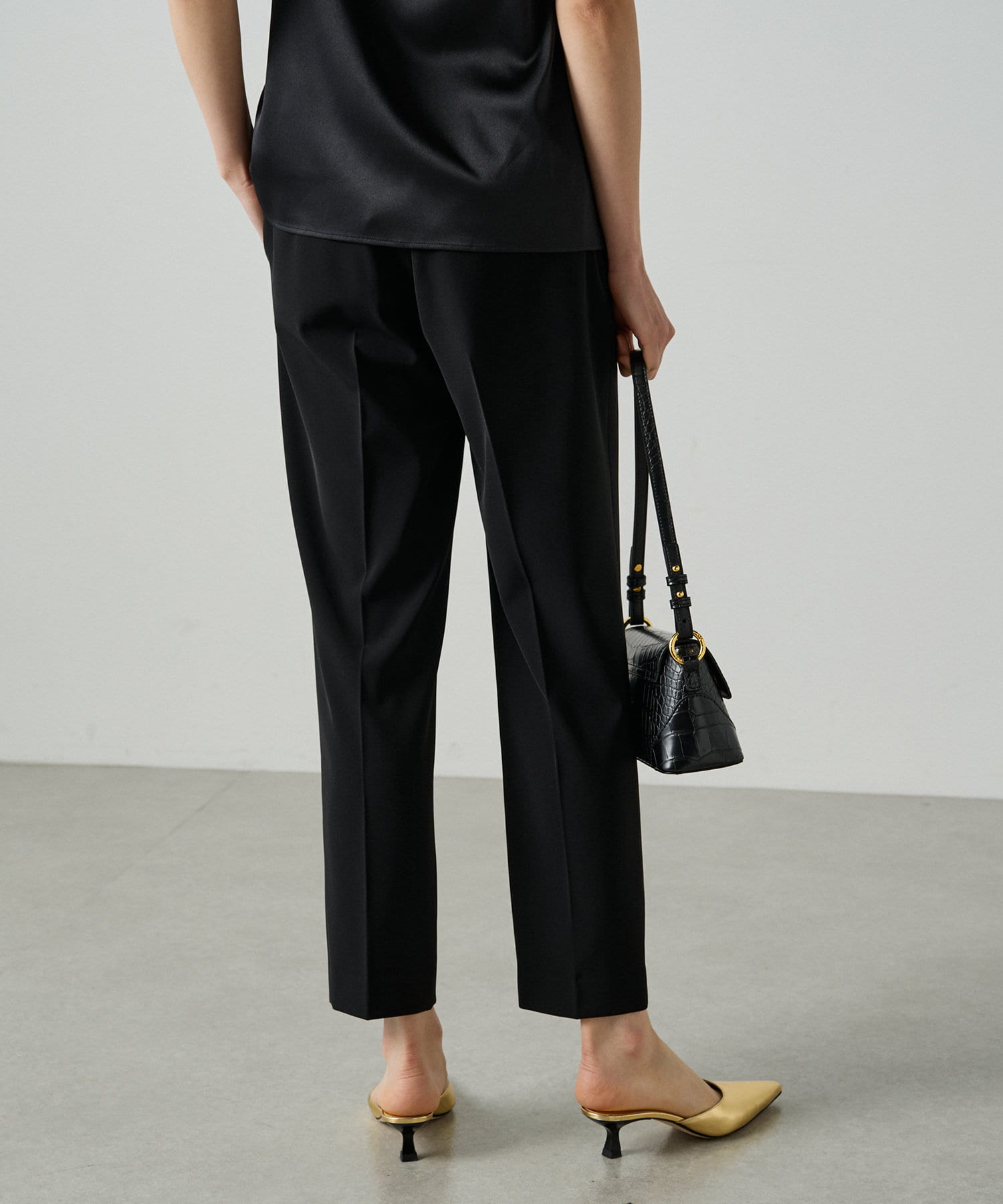 OUTLET(アウトレット) 【Loungedress】テーパードパンツ