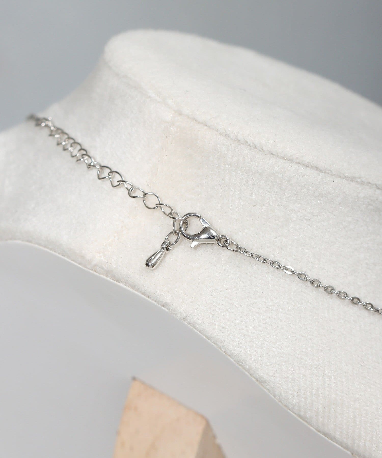 3COINS(スリーコインズ) ツートーンラウンドショートネックレス