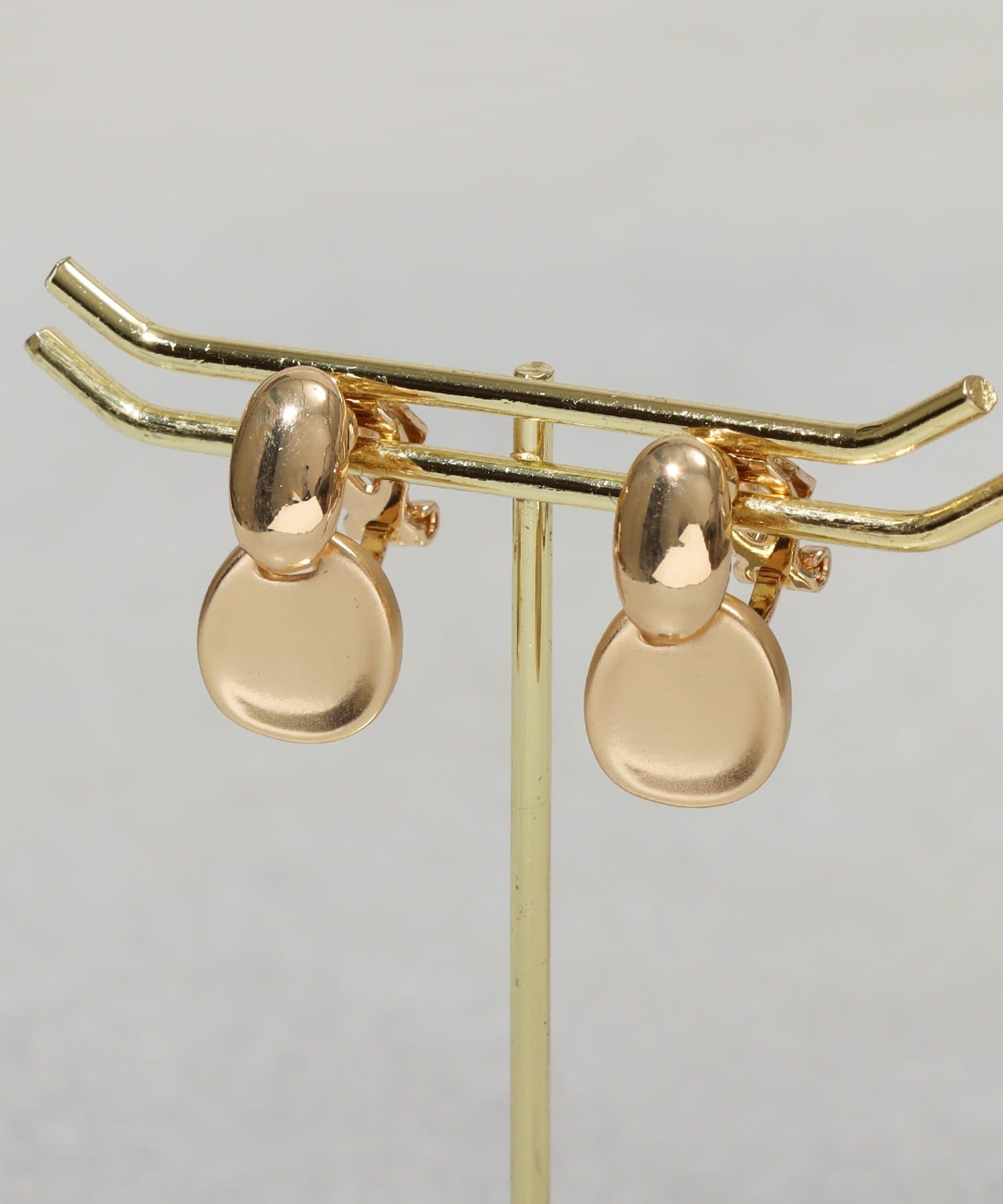 3COINS(スリーコインズ) ダブルメタルイヤリング