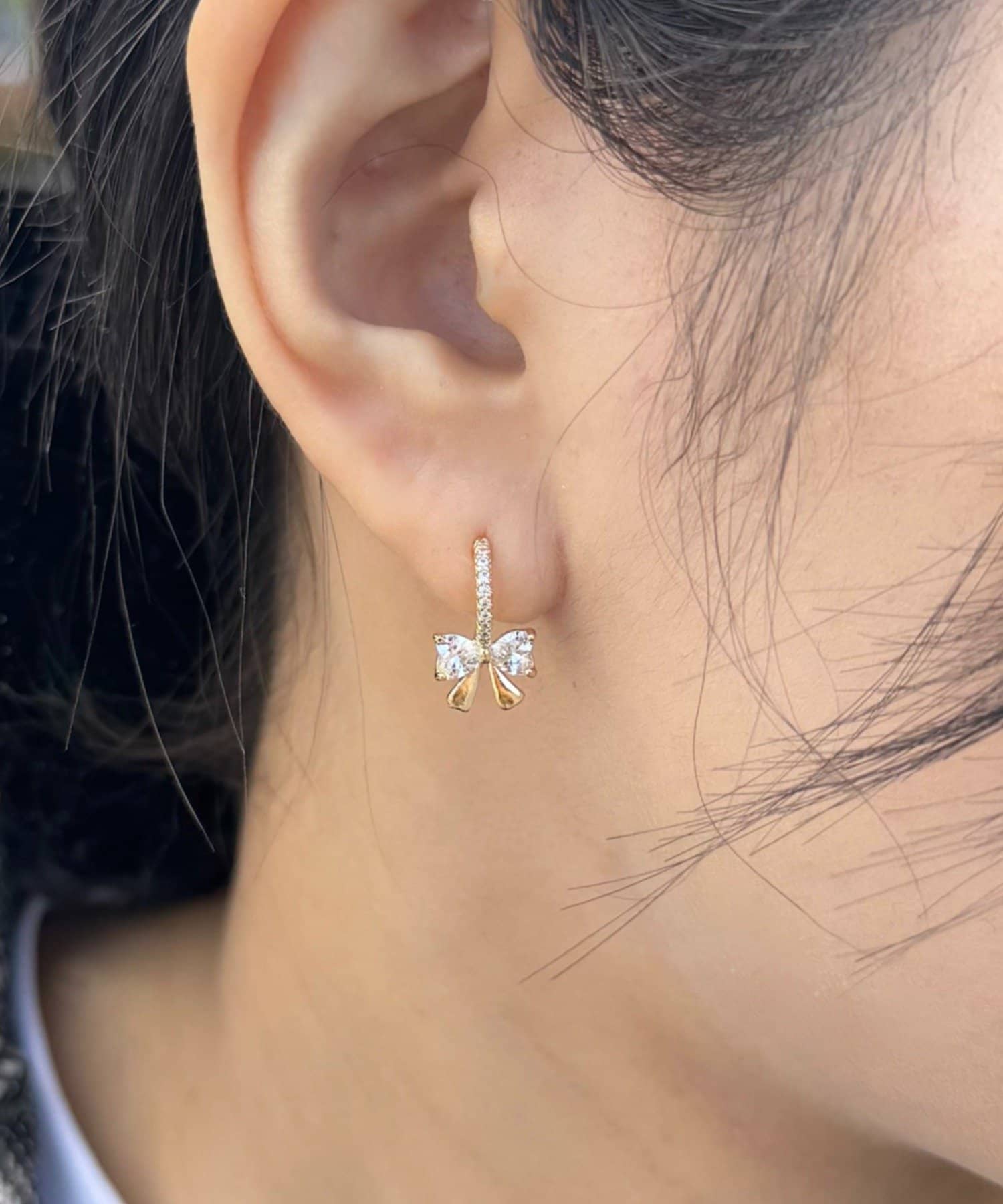 Lattice(ラティス) リボンストーンピアス