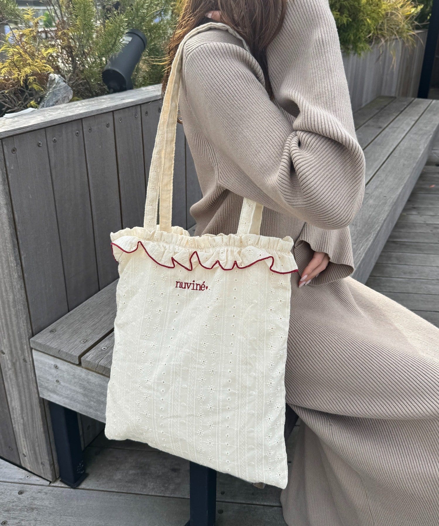 Lattice(ラティス) パターン刺繍フリルバッグ