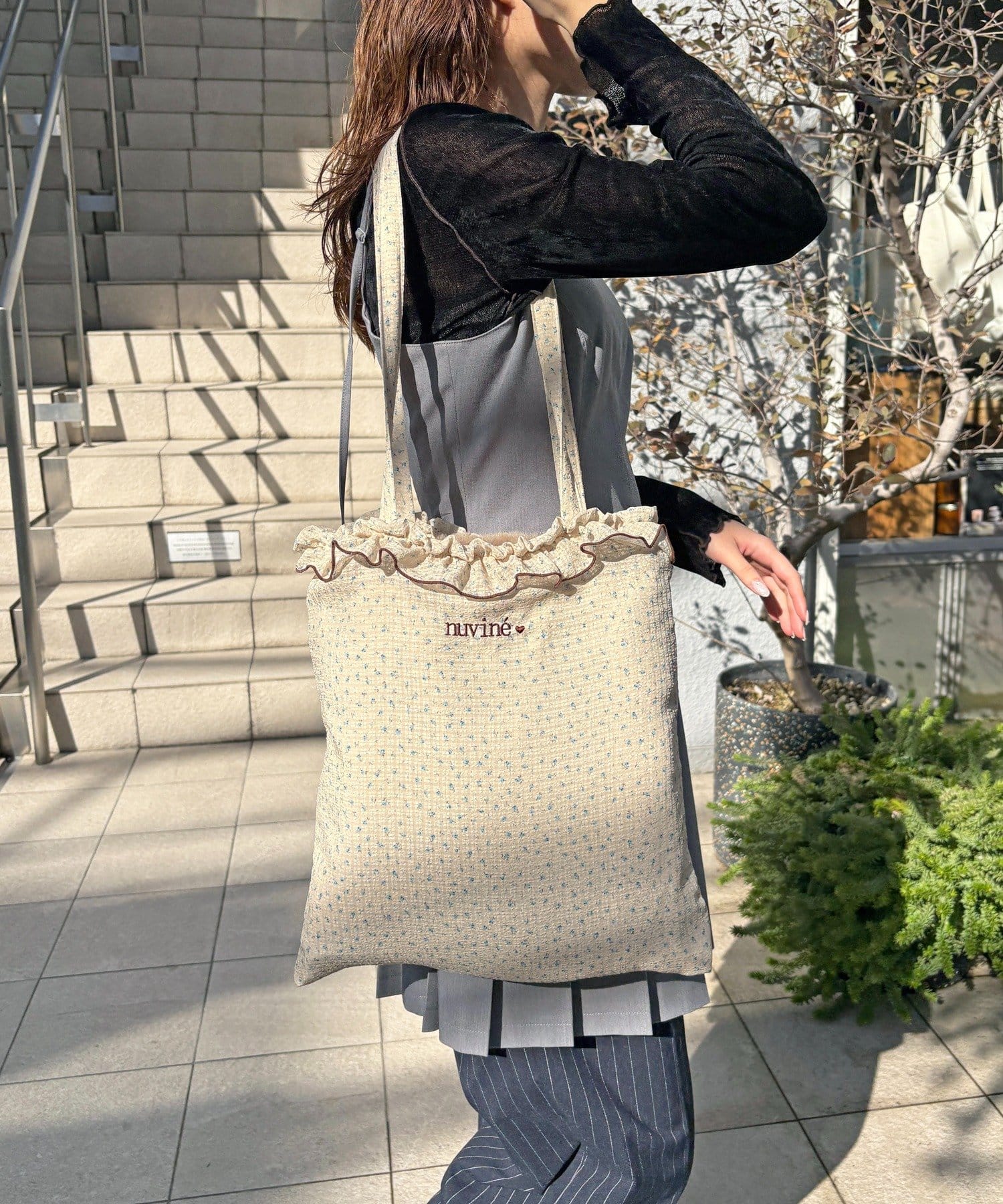 Lattice(ラティス) パターン刺繍フリルバッグ