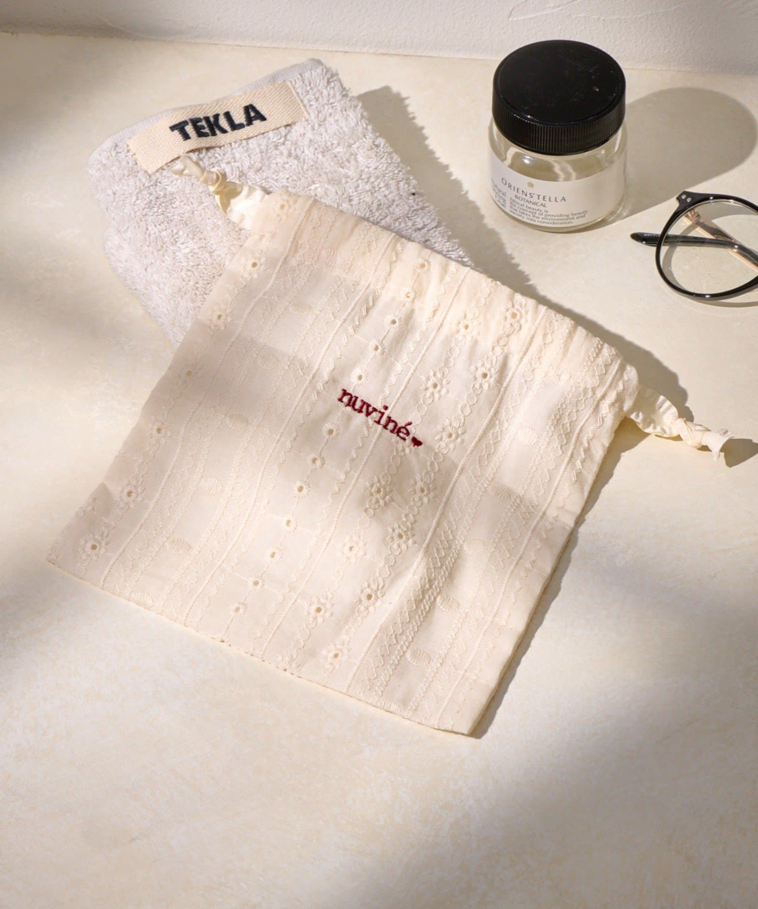 Lattice(ラティス) パターン刺繍巾着ポーチ