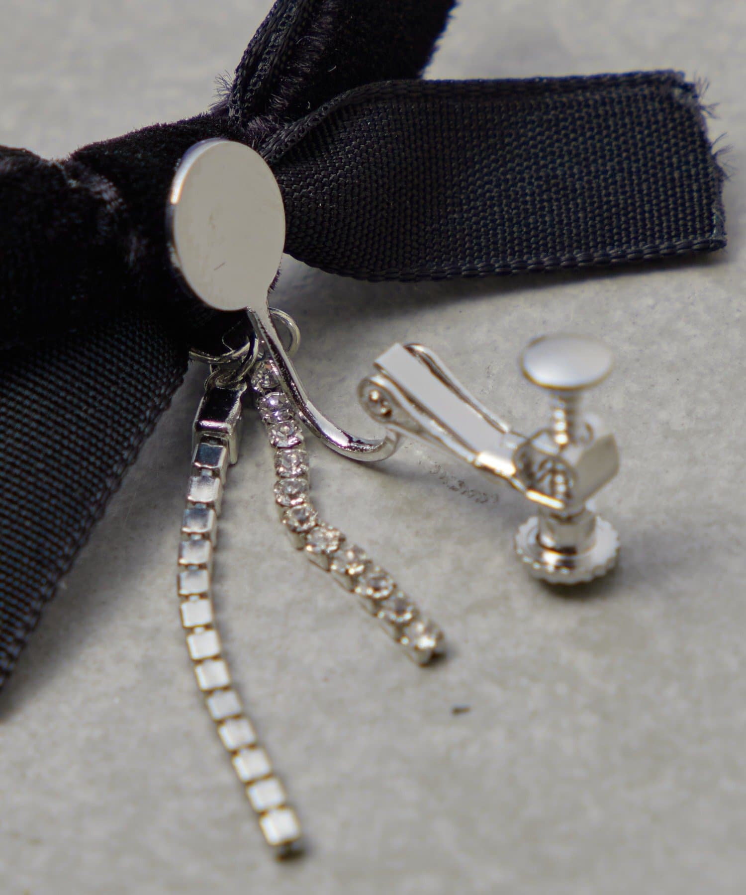 Lattice(ラティス) 【オケージョン】ベロアリボンイヤリング