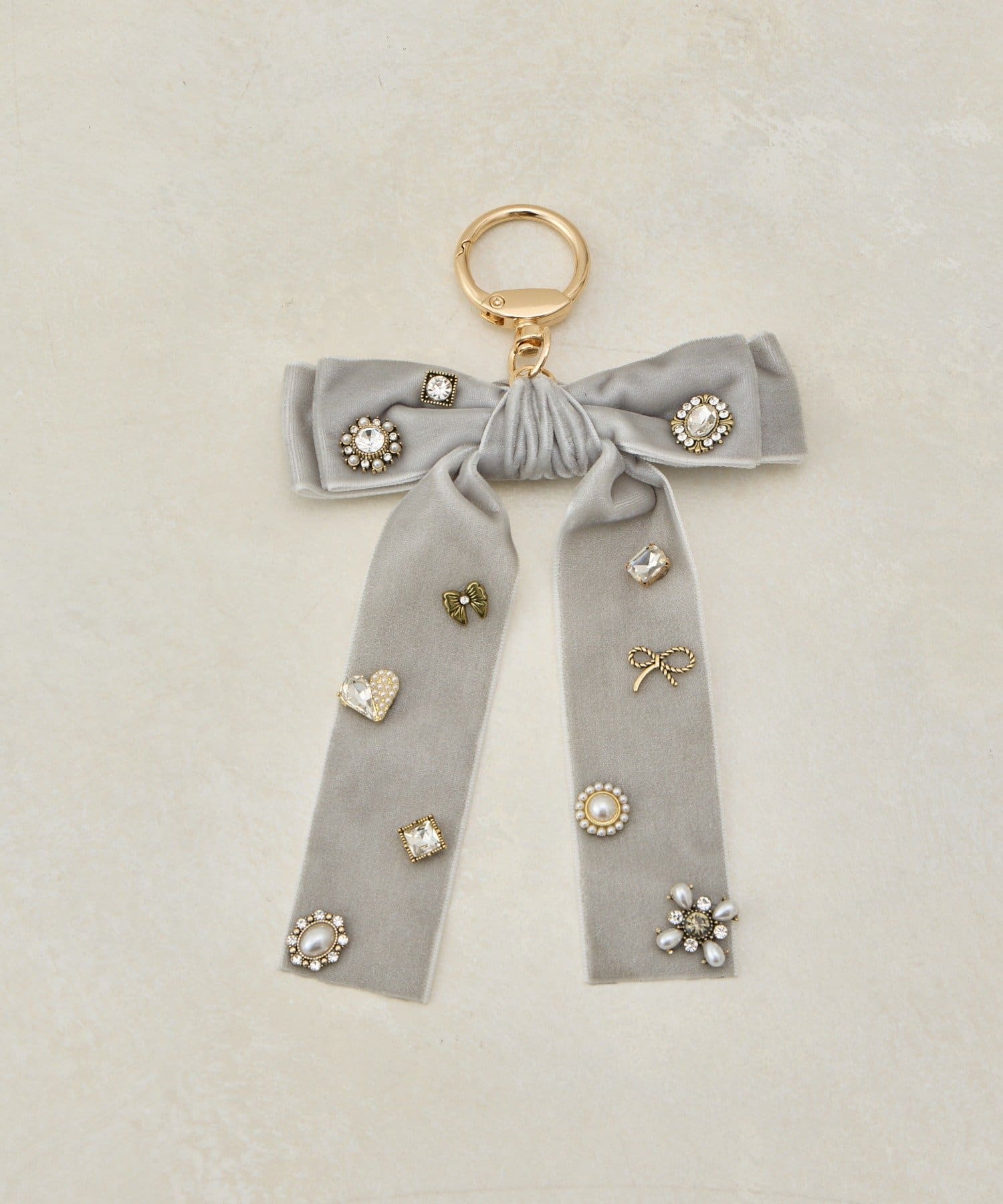 Lattice(ラティス) ビジューベロアリボンチャーム