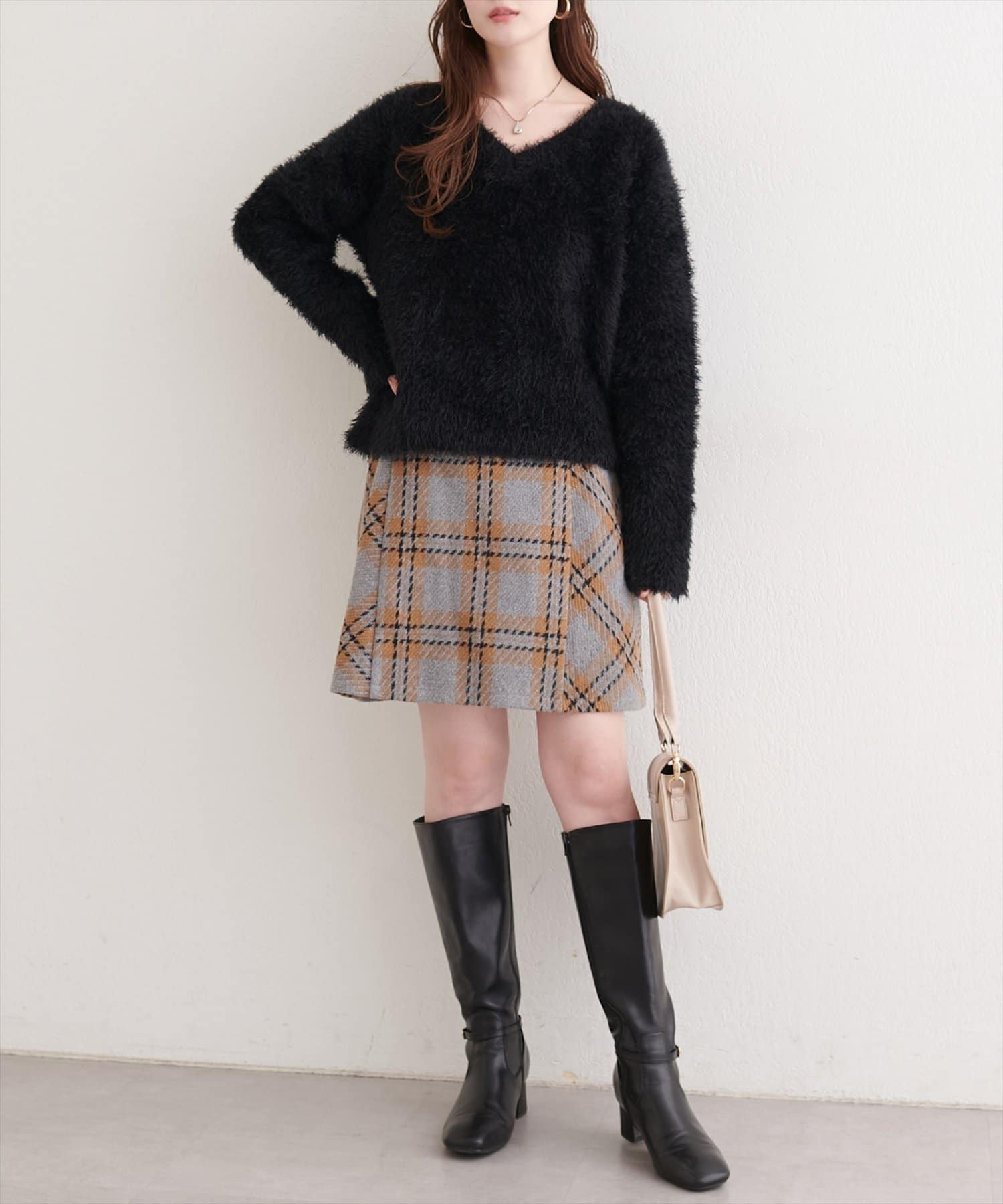 natural couture(ナチュラルクチュール) Vネックシャギーニットプルオーバー