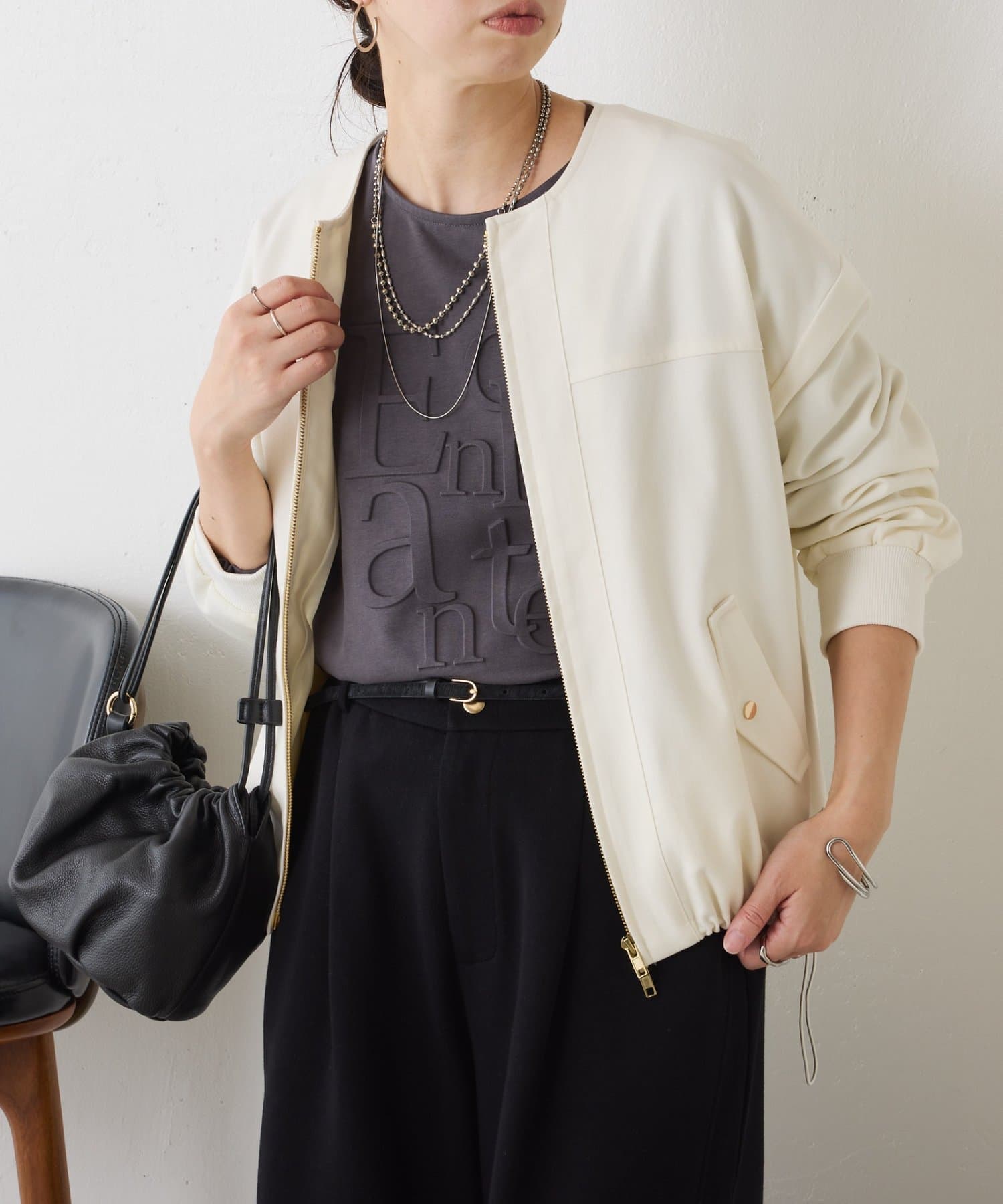 Jena　espace merveilleux(ジェナ　エスパスメルヴェイユ) エンボスロゴカットソー