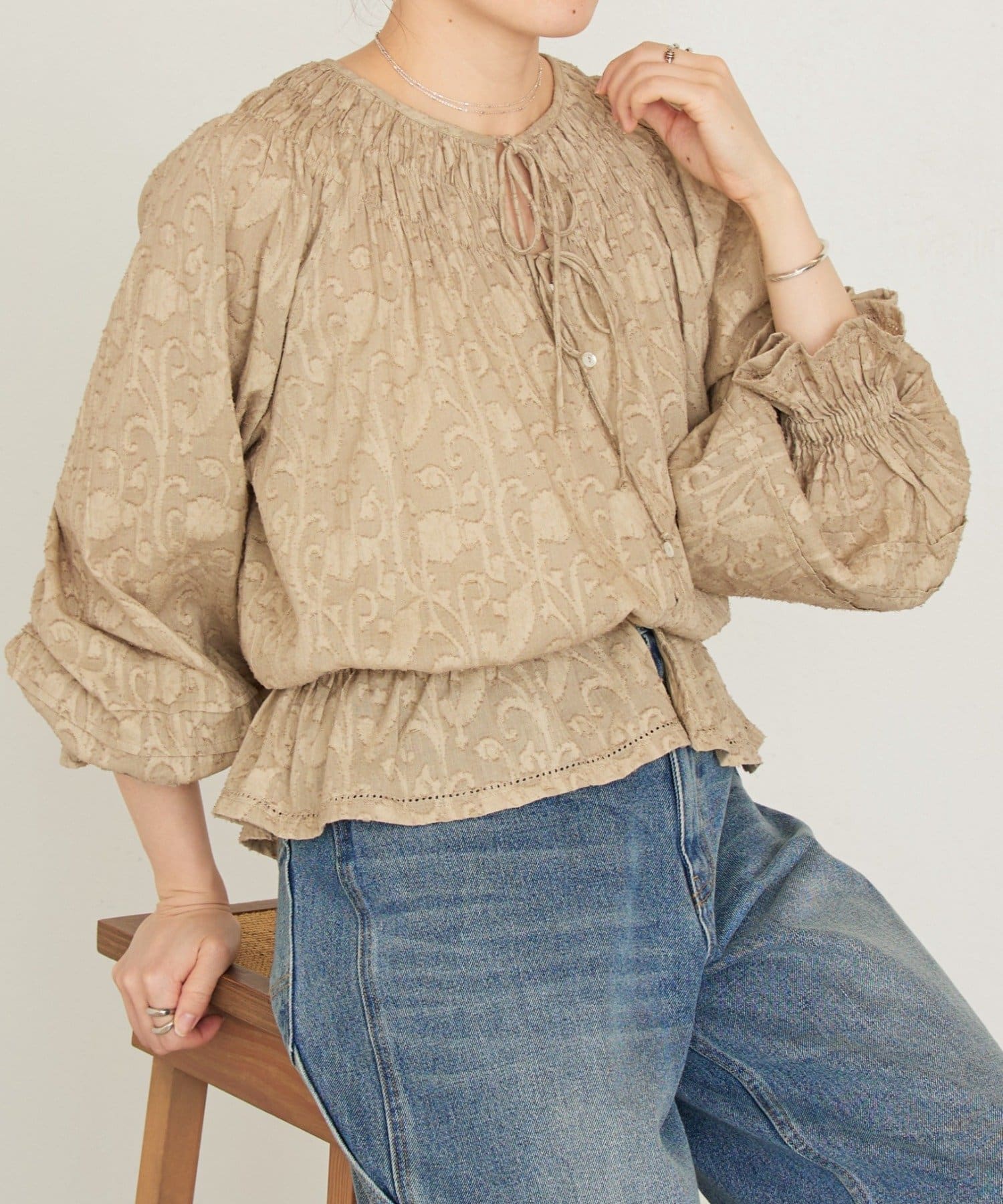 BEARDSLEY(ビアズリー) 《4/8(水)12:00新色予約開始》ボタニカルジャガードブラウス