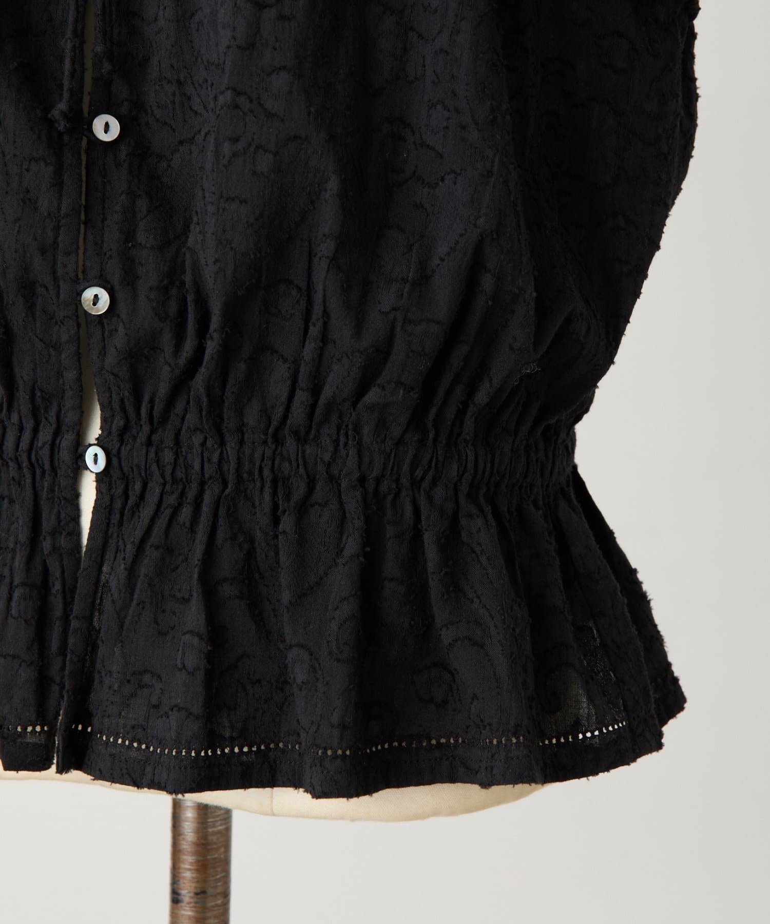 BEARDSLEY(ビアズリー) 《1/1(木)12:00予約開始》ボタニカルジャガードブラウス