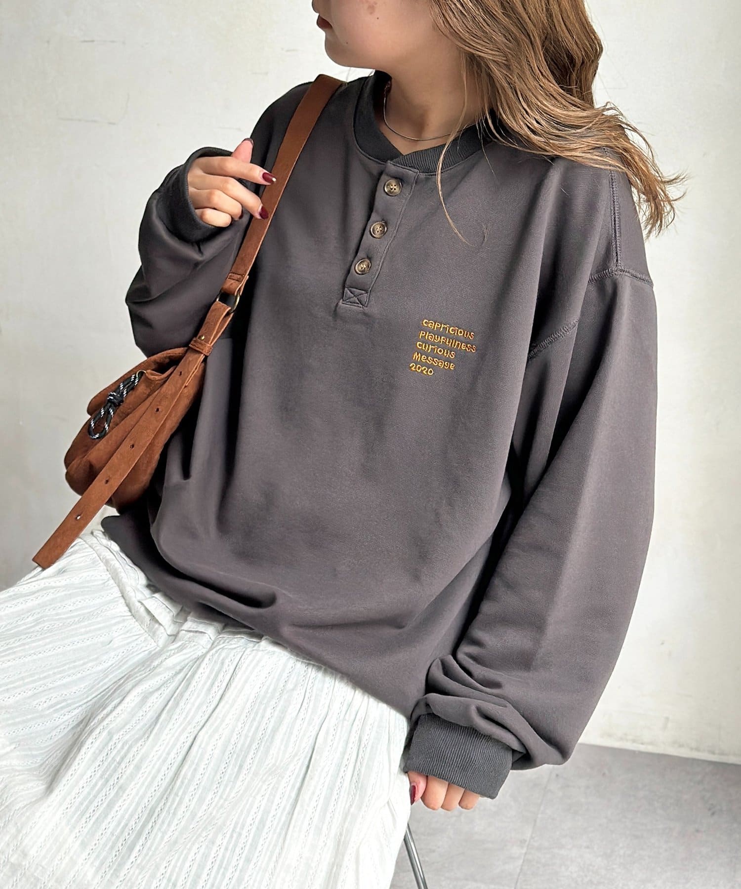 CPCM(シーピーシーエム) 古着ライク胸刺繍ヘンリースウェット