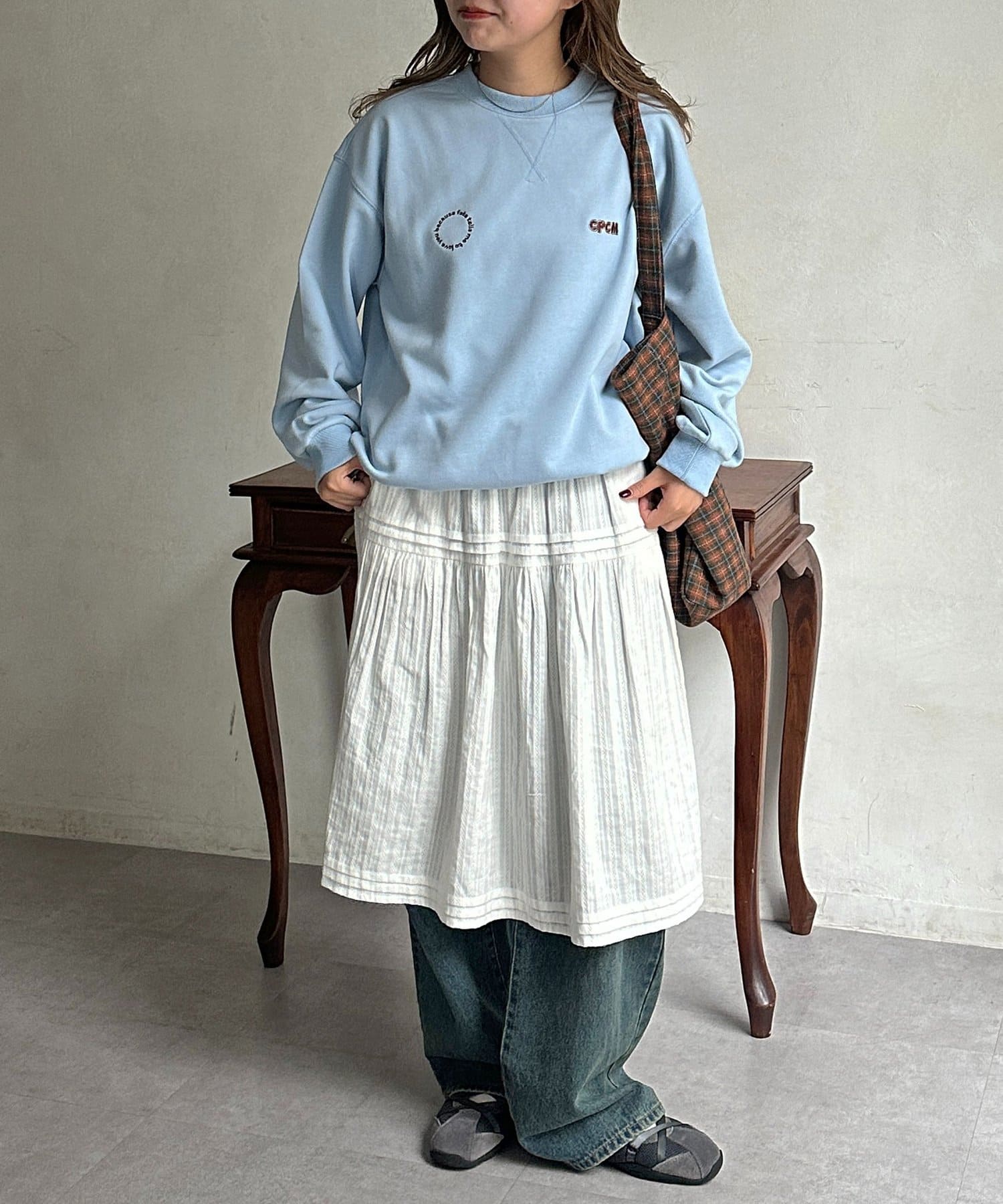 CPCM(シーピーシーエム) 古着ライク胸刺繍バルーンスウェット