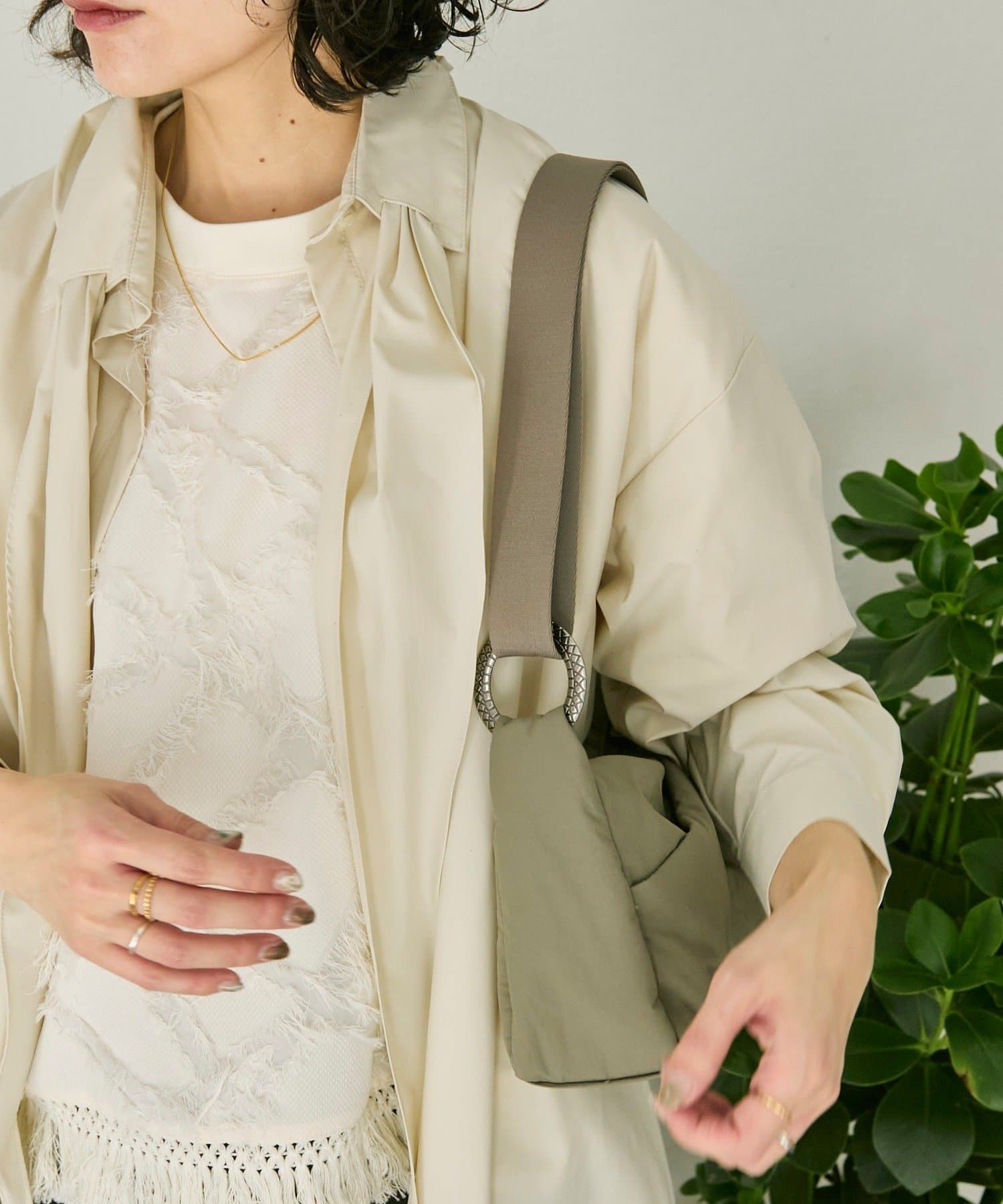 ear PAPILLONNER(イア パピヨネ) リングショルダーバッグ《撥水/軽量260g》