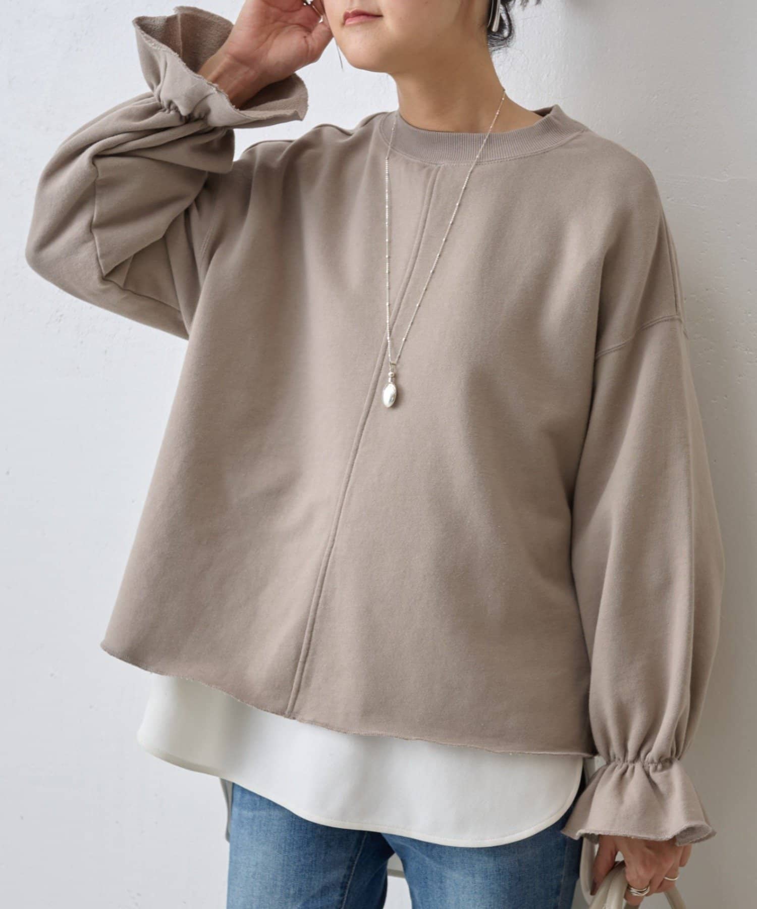 BEARDSLEY(ビアズリー) 《11/23(日)12：00 予約開始》袖口フリルトレーナー